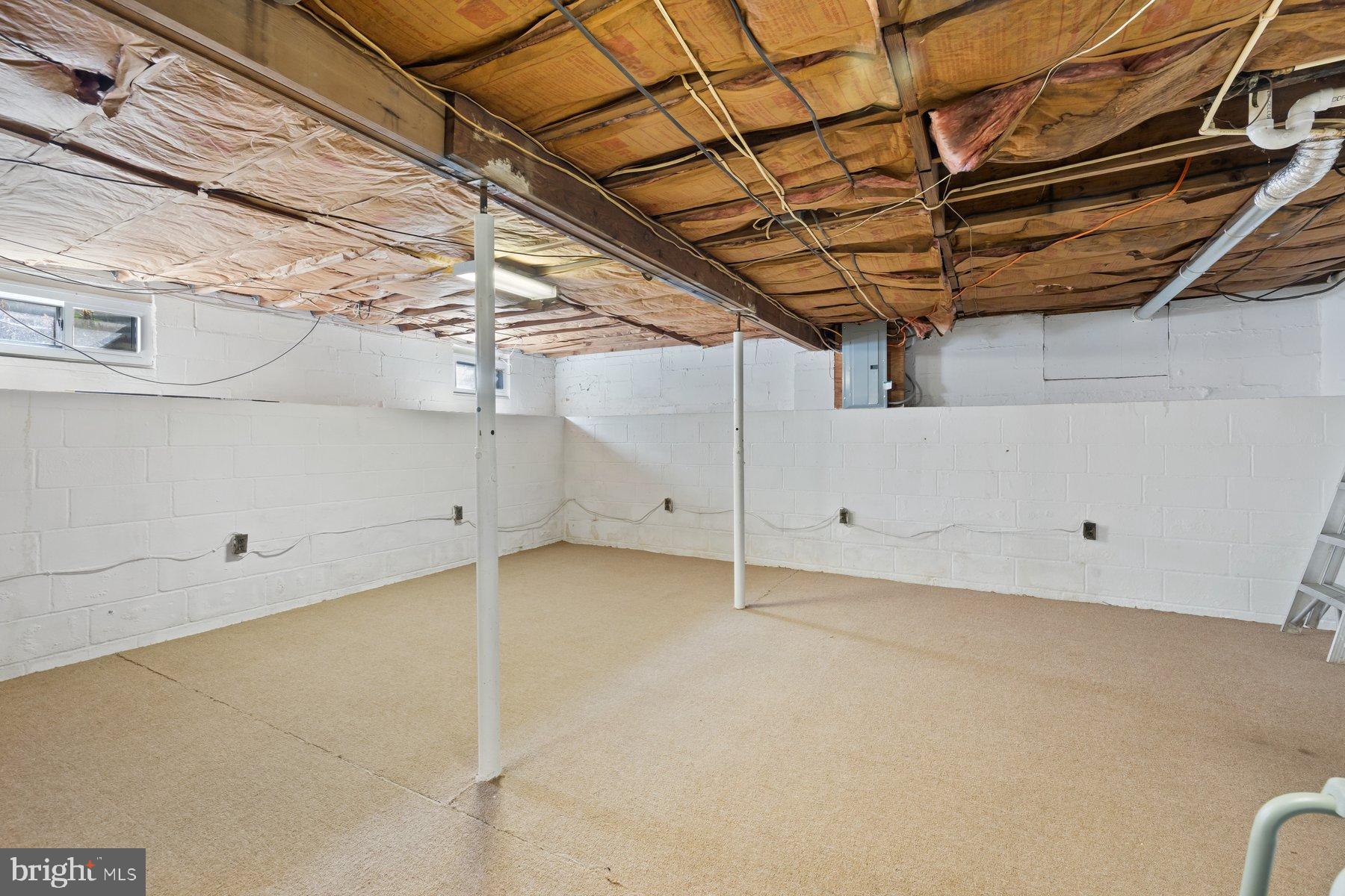 KINGSTON HEIGHTS - Residential