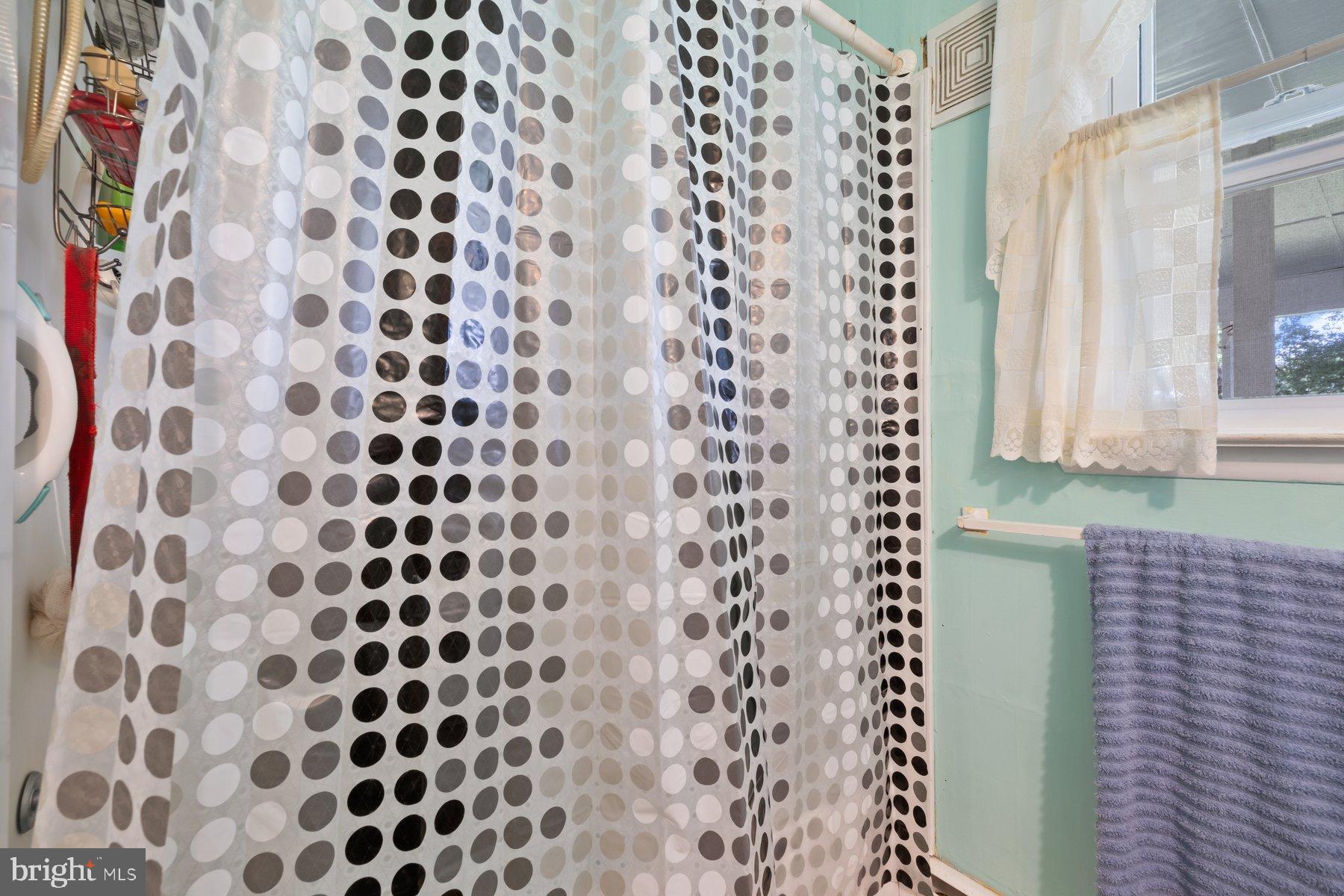 KINGSTON HEIGHTS - Residential