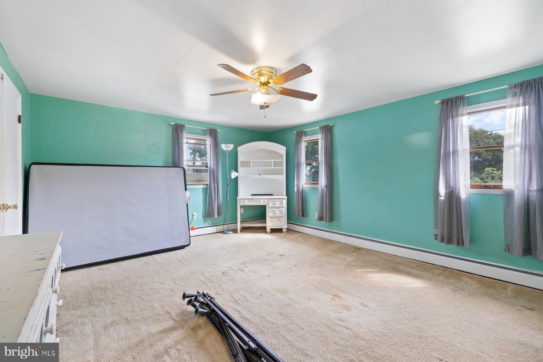 KINGSTON HEIGHTS - Residential