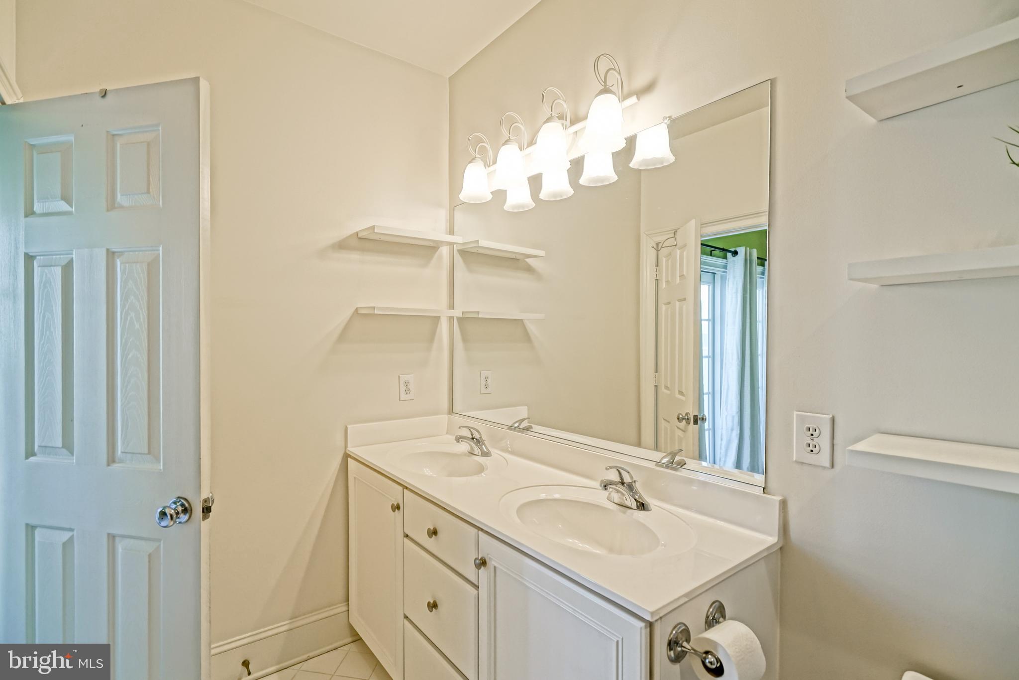 HERITAGE VILLAGE TOWNHOMES - Residential