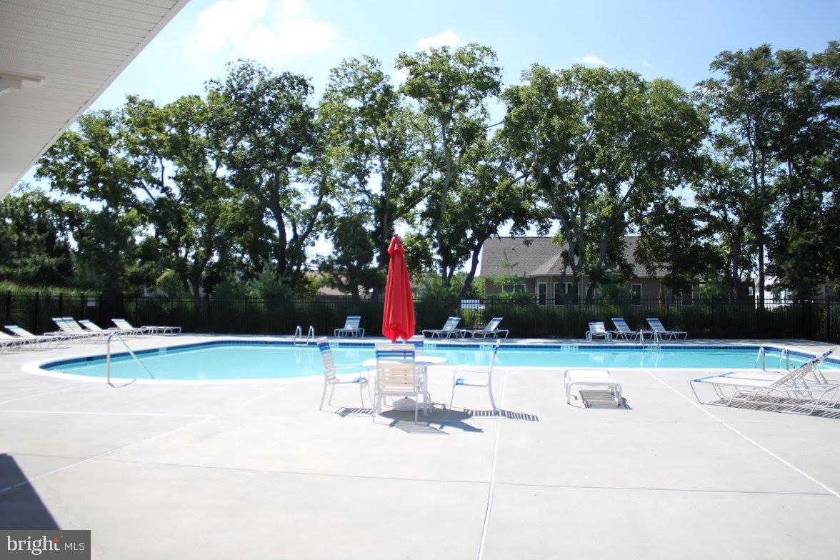 HERITAGE VILLAGE TOWNHOMES - Residential