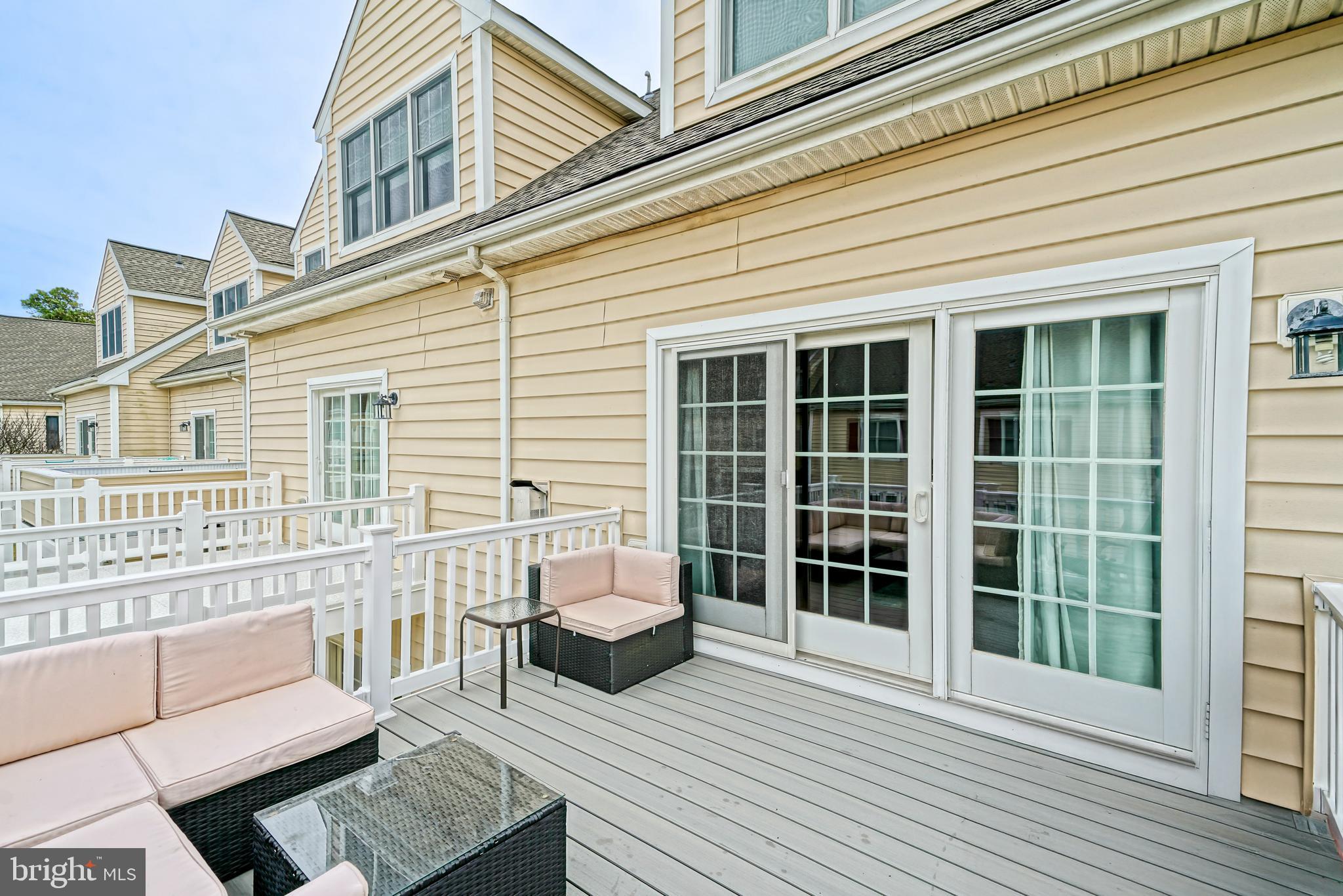 HERITAGE VILLAGE TOWNHOMES - Residential