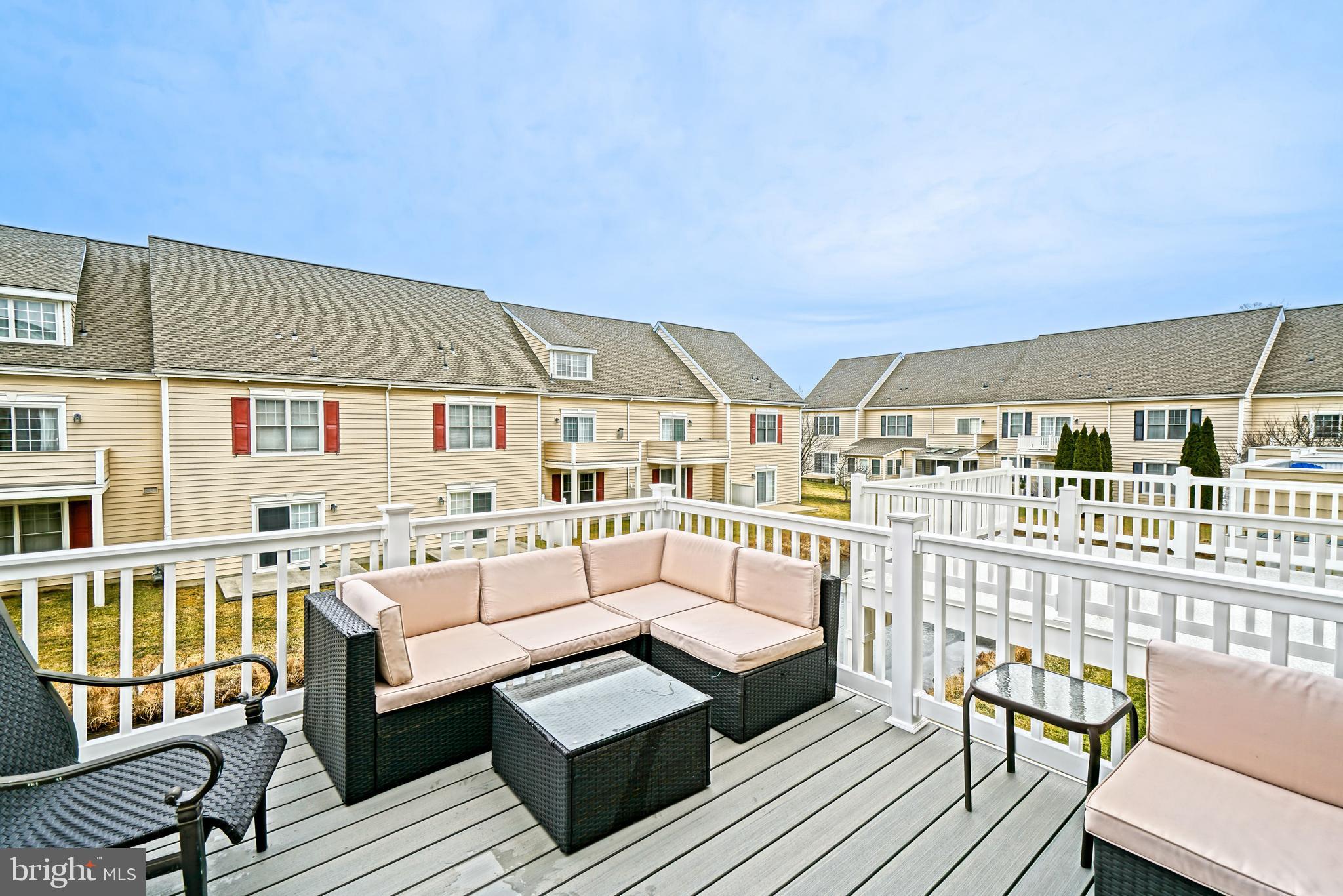 HERITAGE VILLAGE TOWNHOMES - Residential