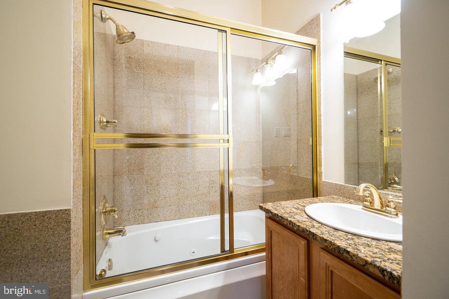 NORTHERN LIBERTIES - Residential Lease