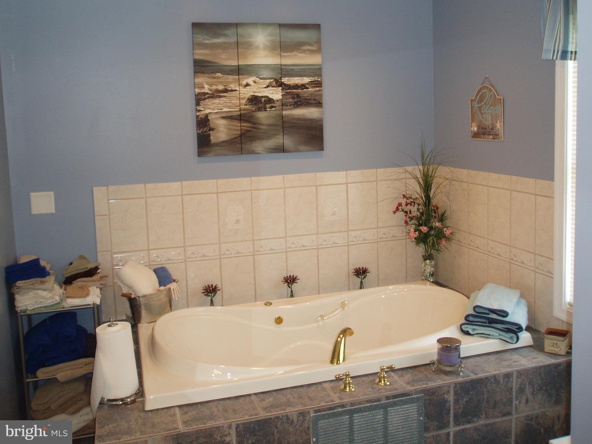 SHORELAND - Residential