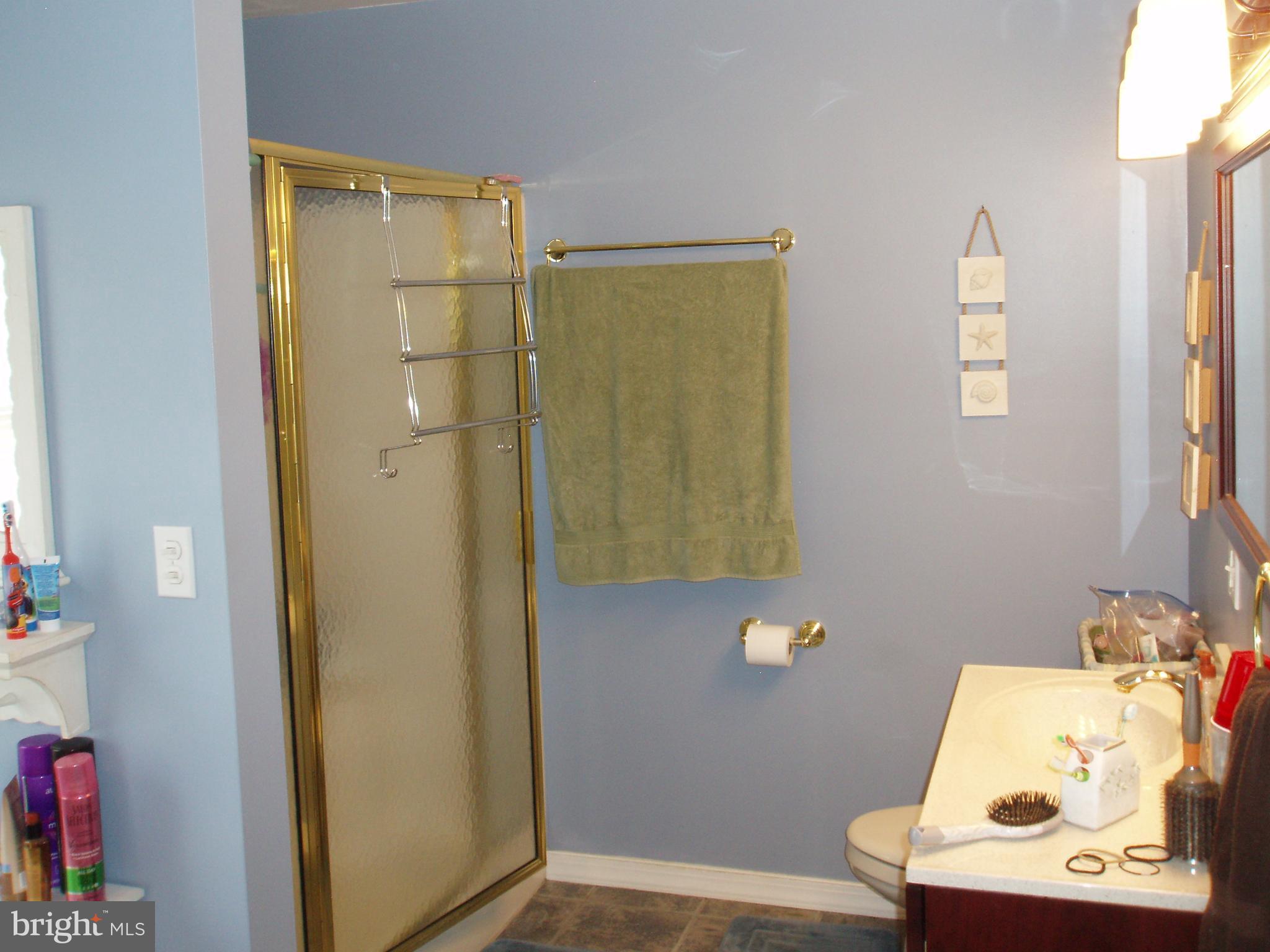 SHORELAND - Residential