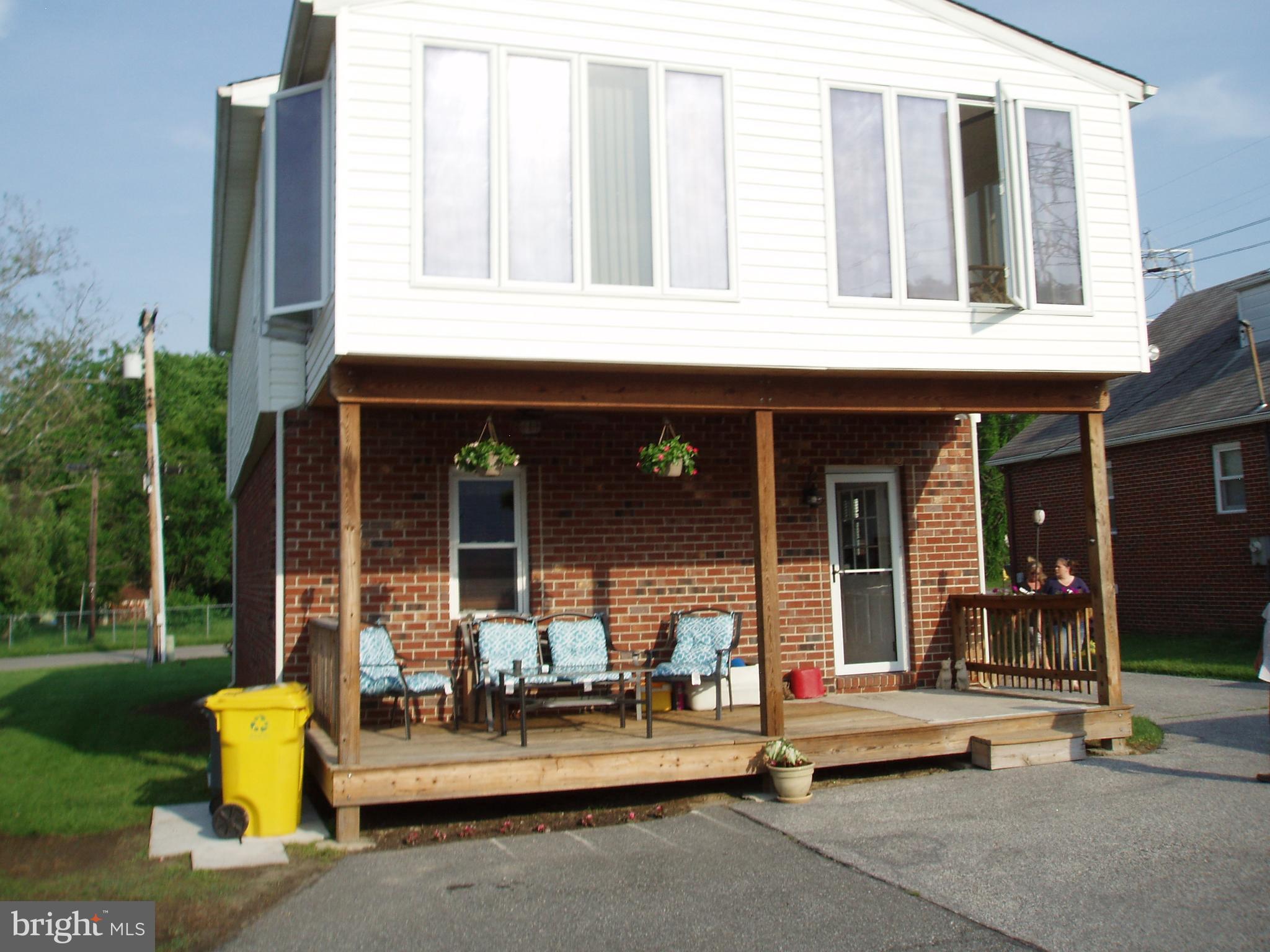 SHORELAND - Residential