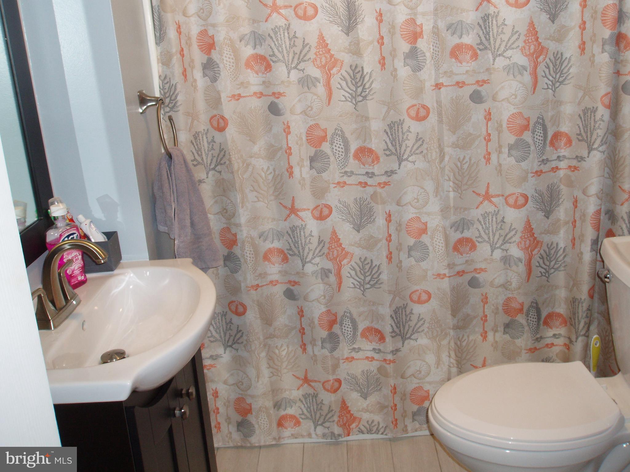 SHORELAND - Residential