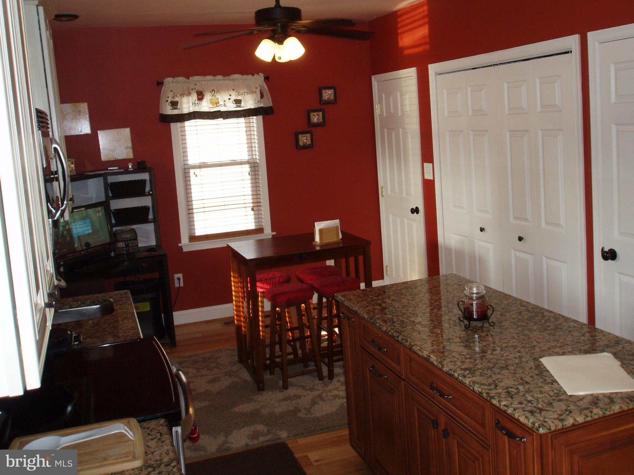 SHORELAND - Residential