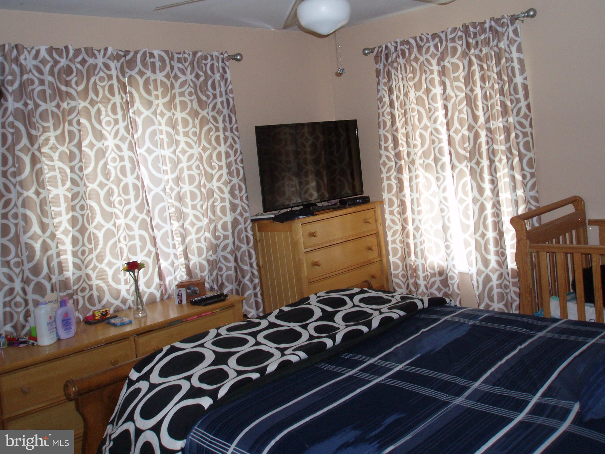 SHORELAND - Residential