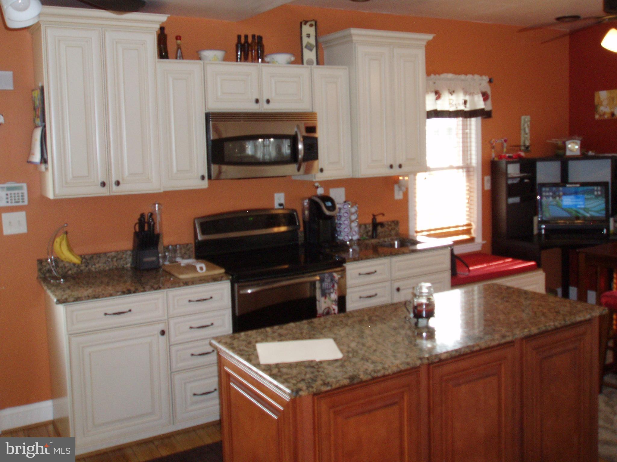 SHORELAND - Residential