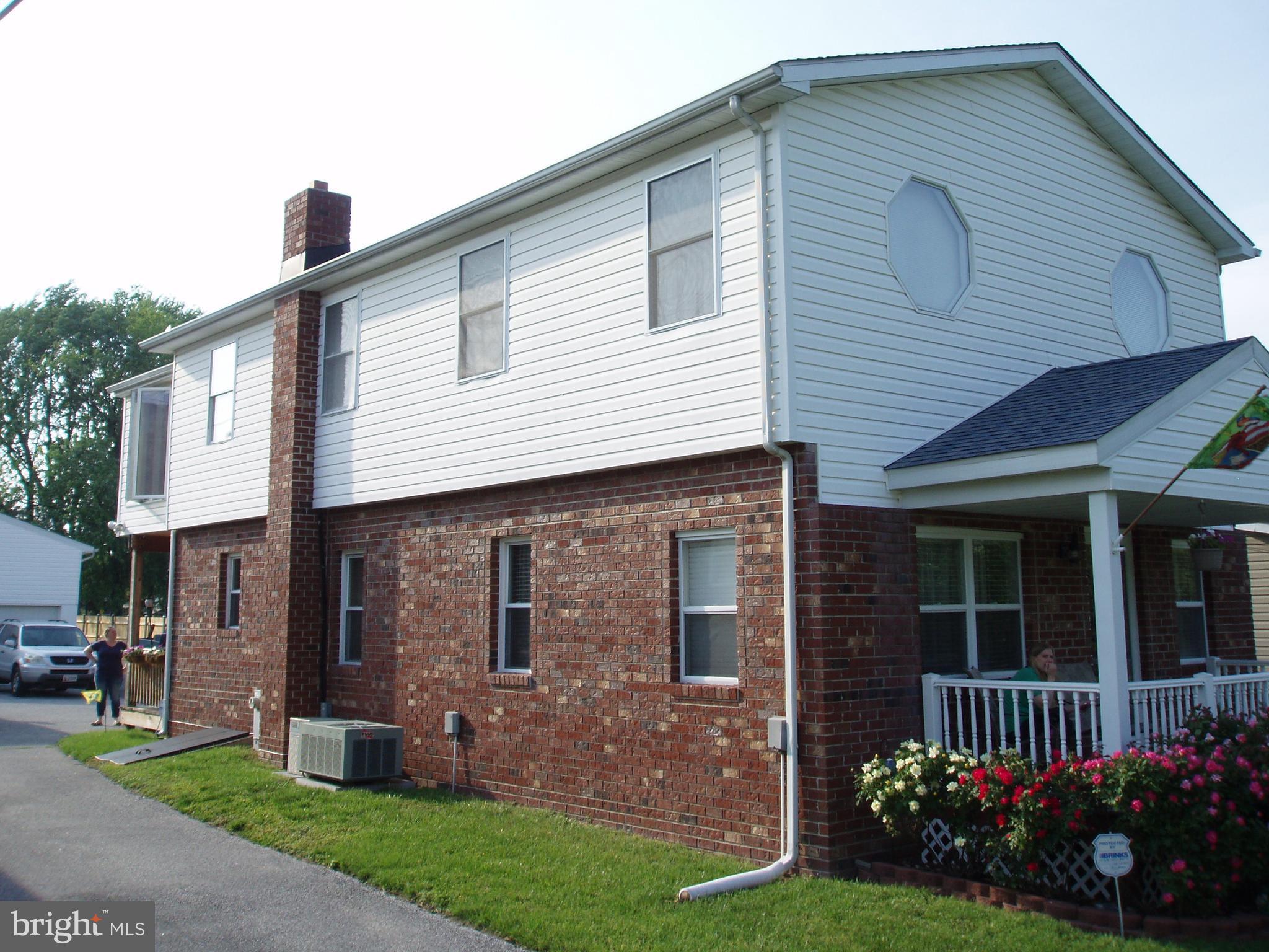 SHORELAND - Residential