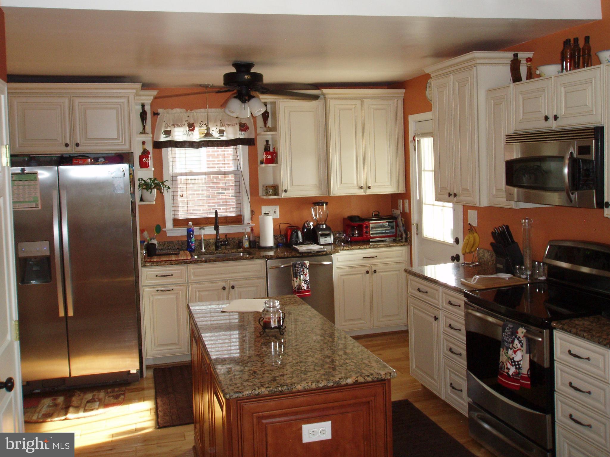 SHORELAND - Residential