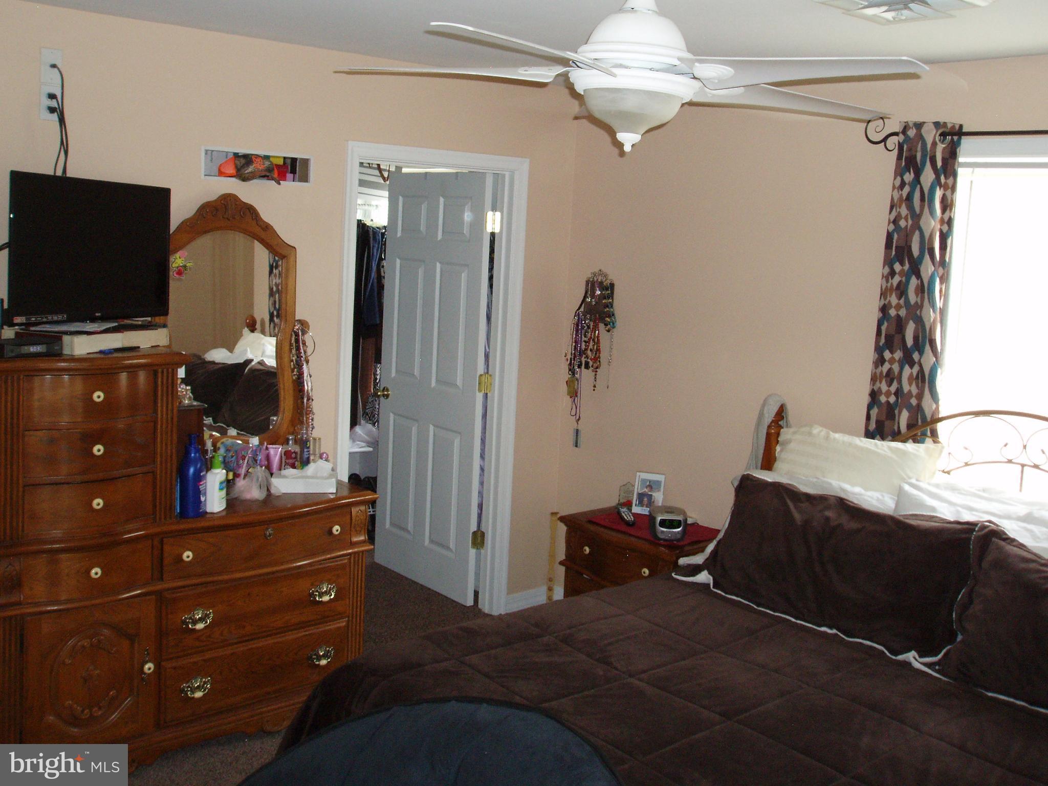 SHORELAND - Residential