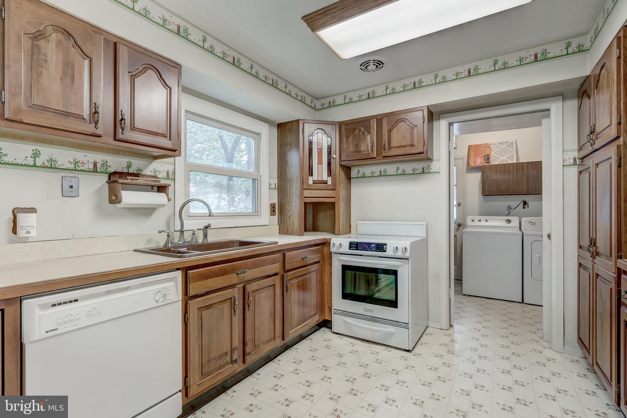 BUCKINGHAM AT BELAIR - Residential