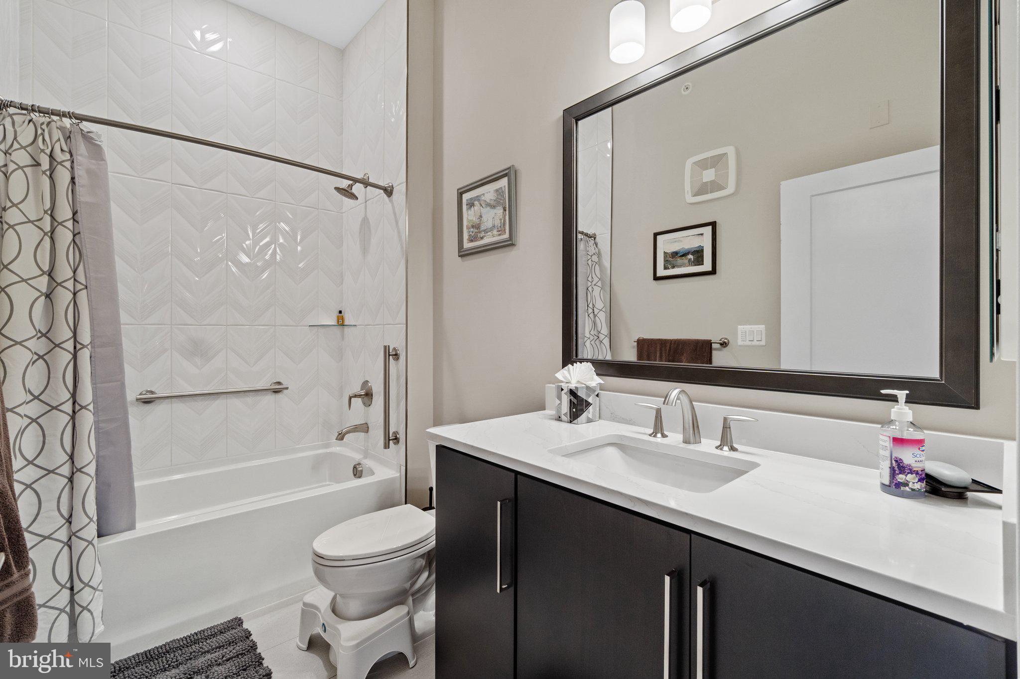 DOWNTOWN LEESBURG - Residential