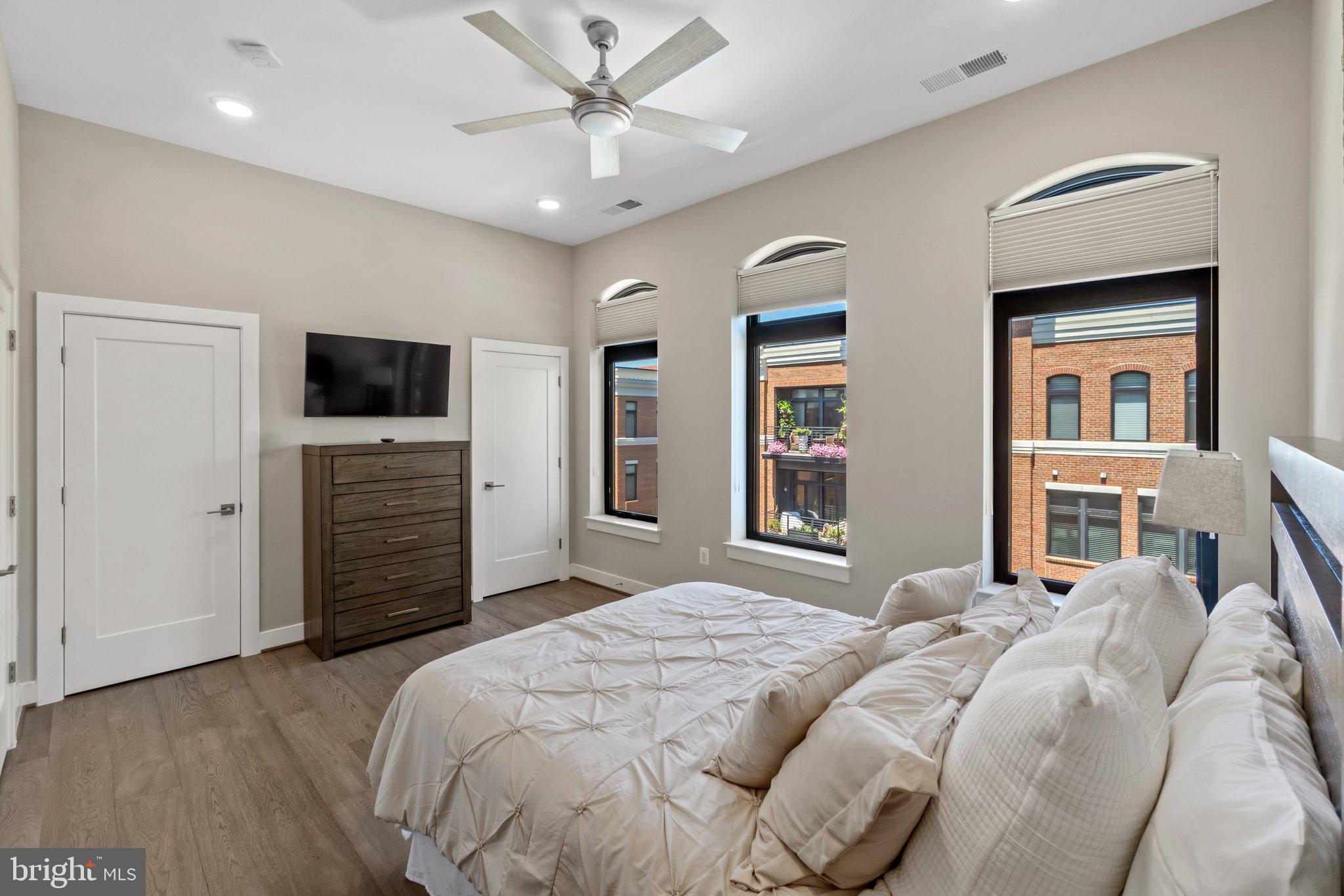 DOWNTOWN LEESBURG - Residential