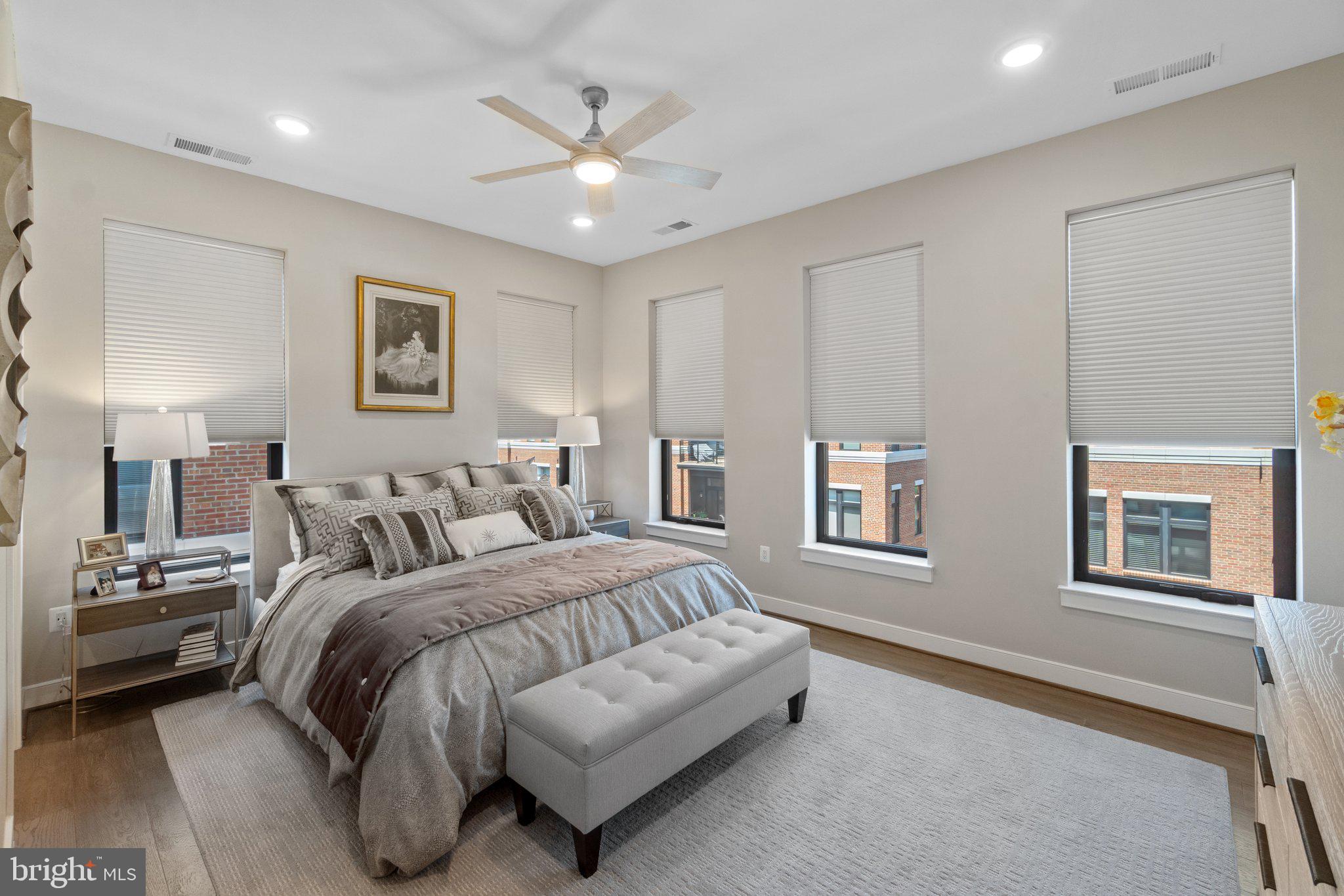 DOWNTOWN LEESBURG - Residential