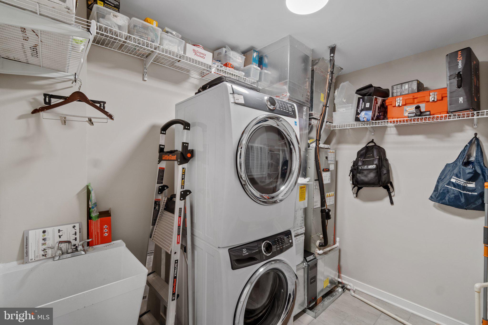 DOWNTOWN LEESBURG - Residential