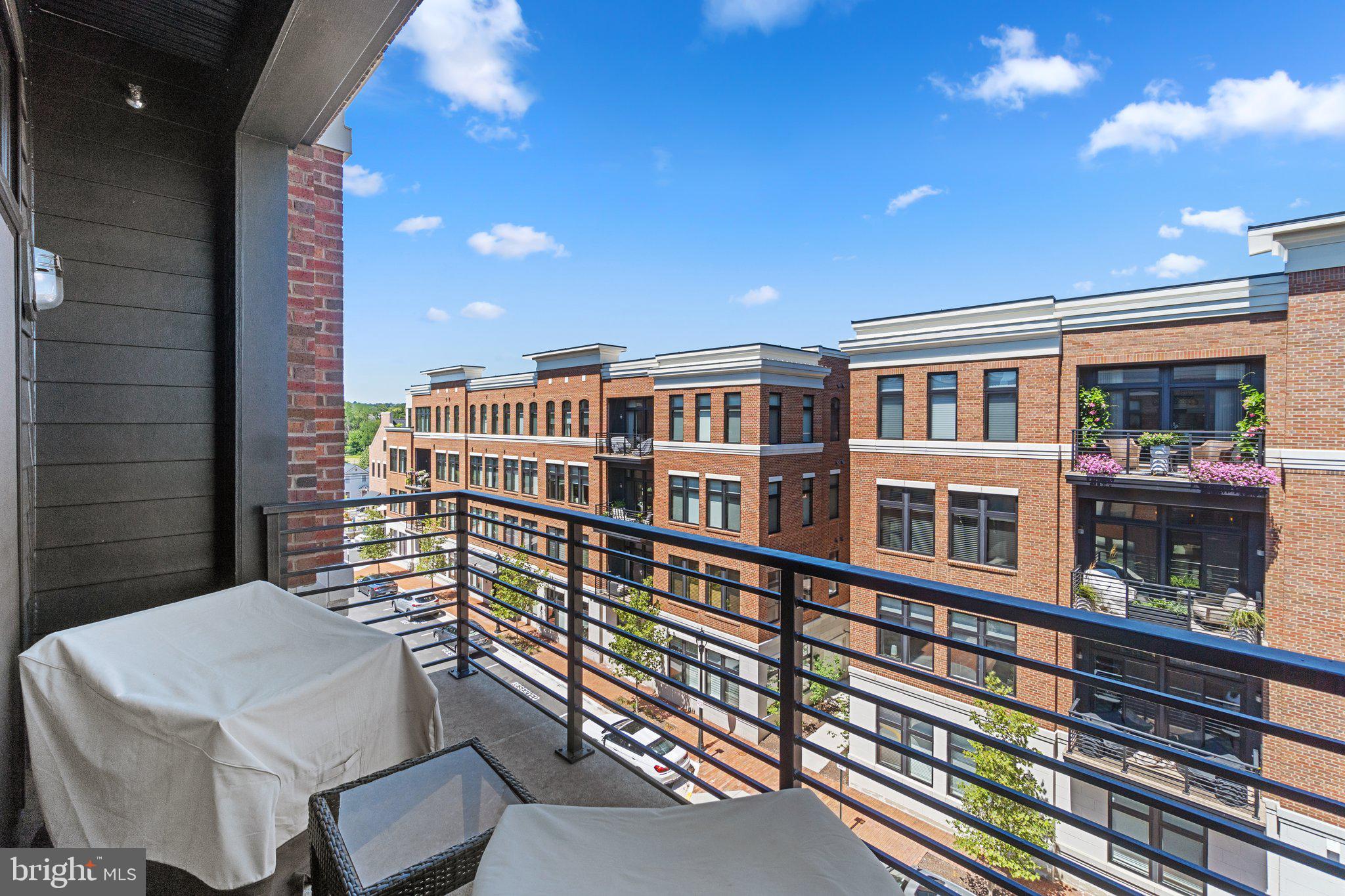 DOWNTOWN LEESBURG - Residential