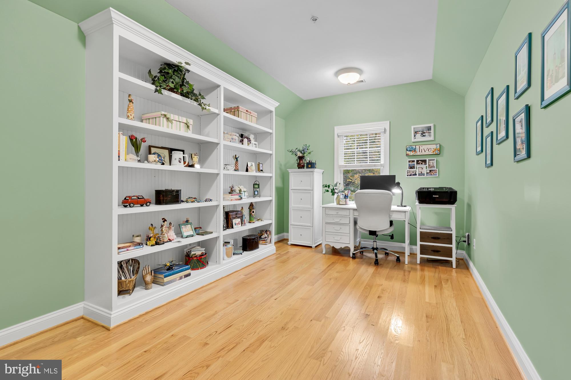 WILDWOOD MANOR - Residential