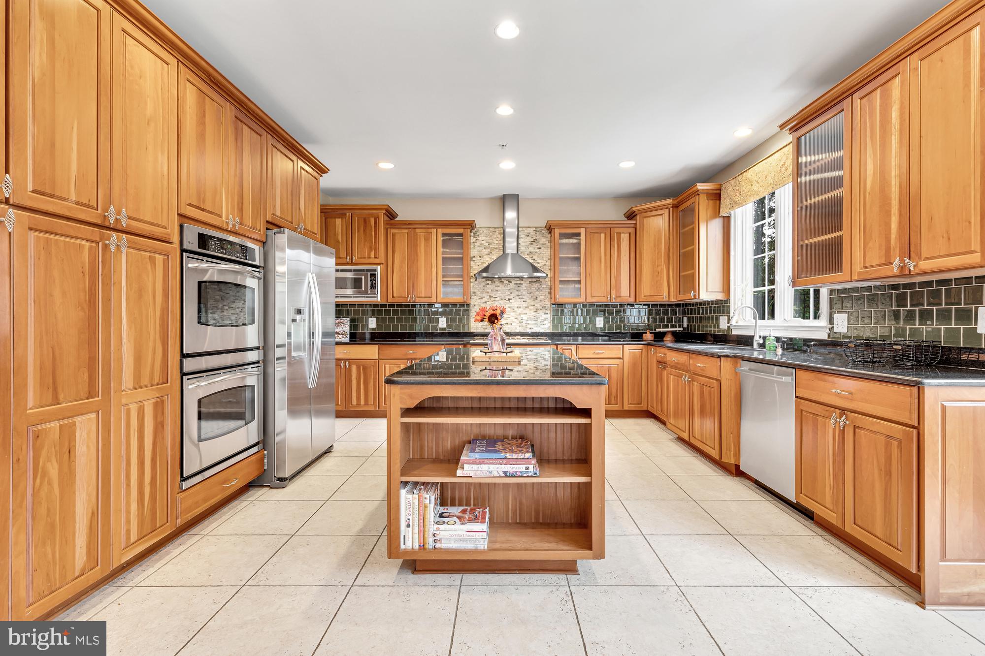 WILDWOOD MANOR - Residential