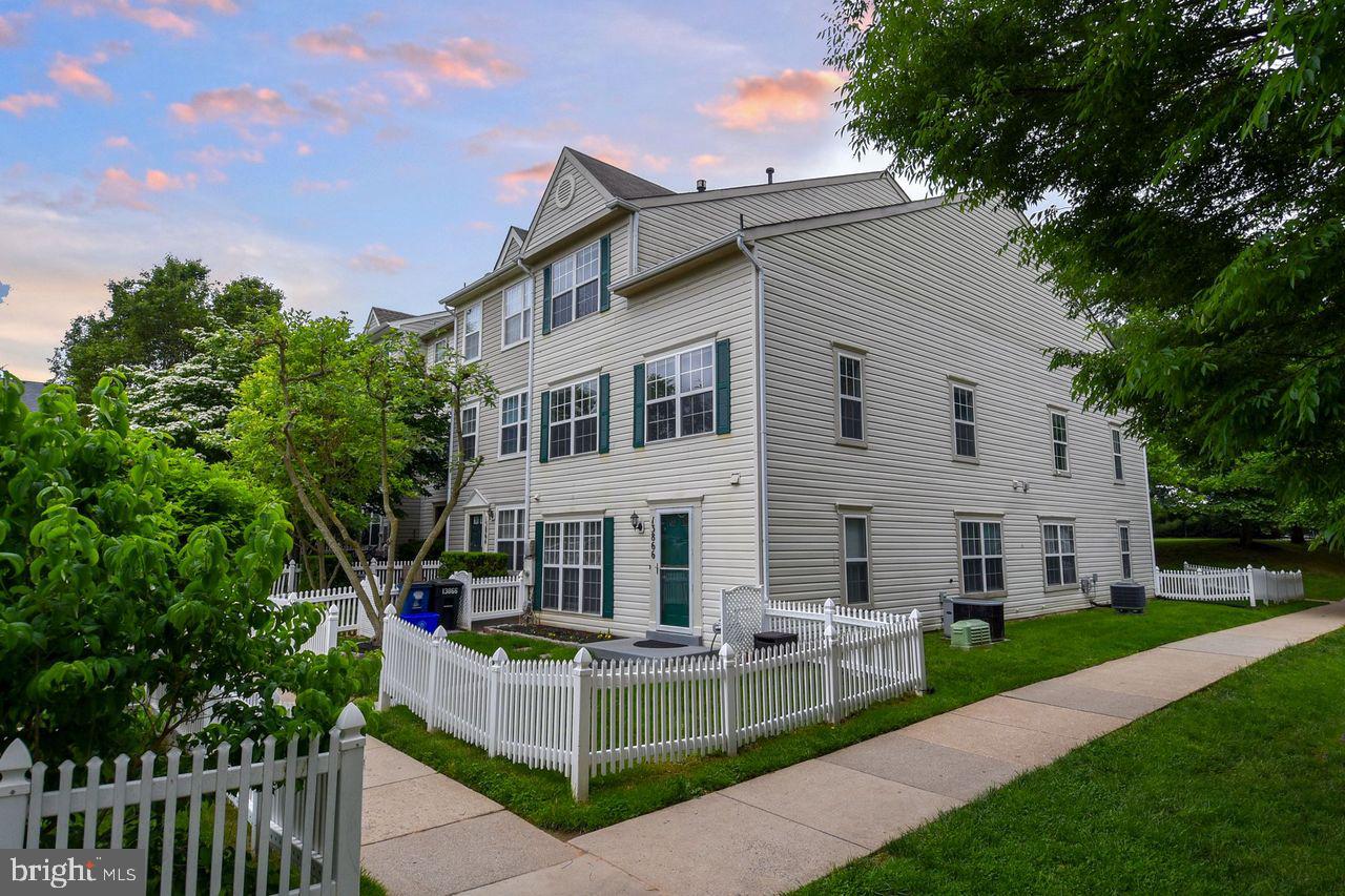 GERMANTOWN ESTATES - Residential Lease