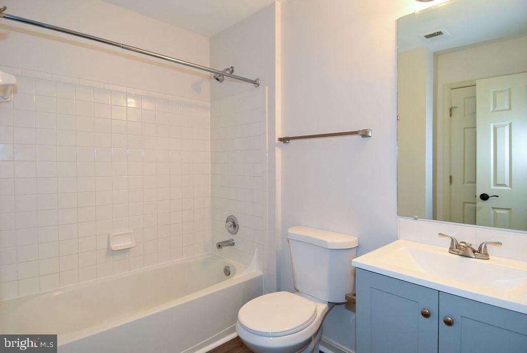 GERMANTOWN ESTATES - Residential Lease