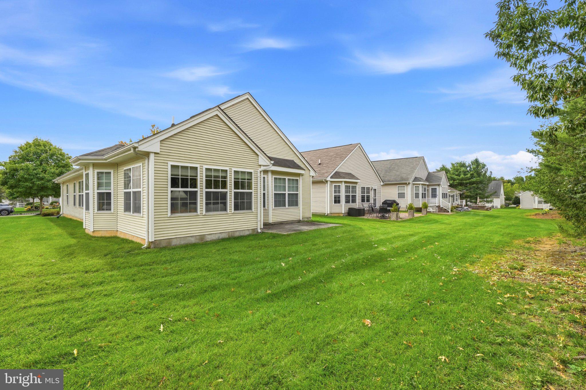 7 DUXBURY COURT