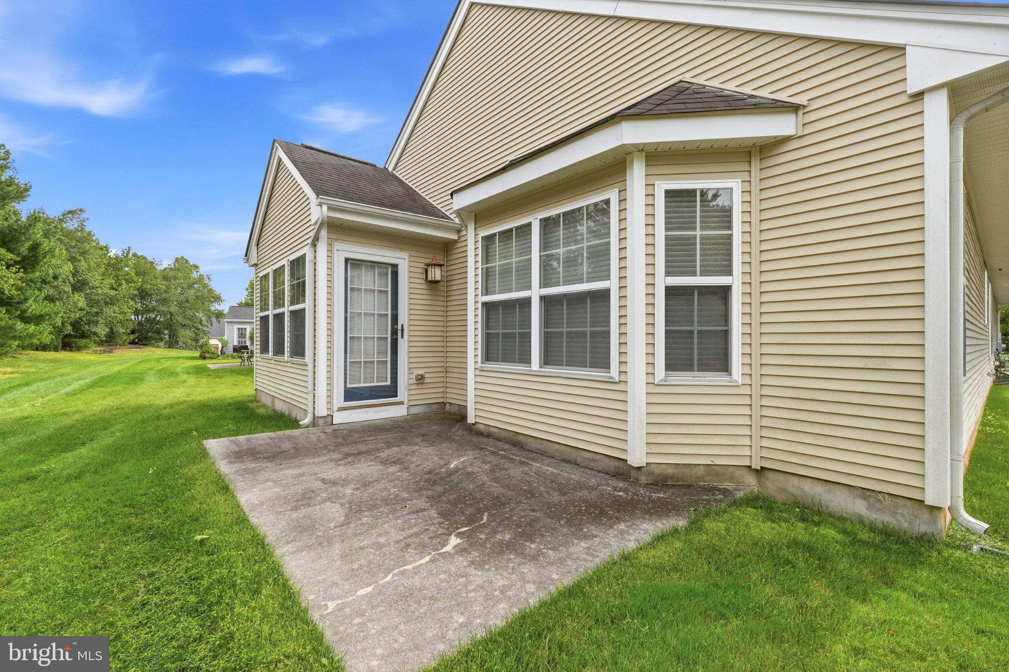 7 DUXBURY COURT