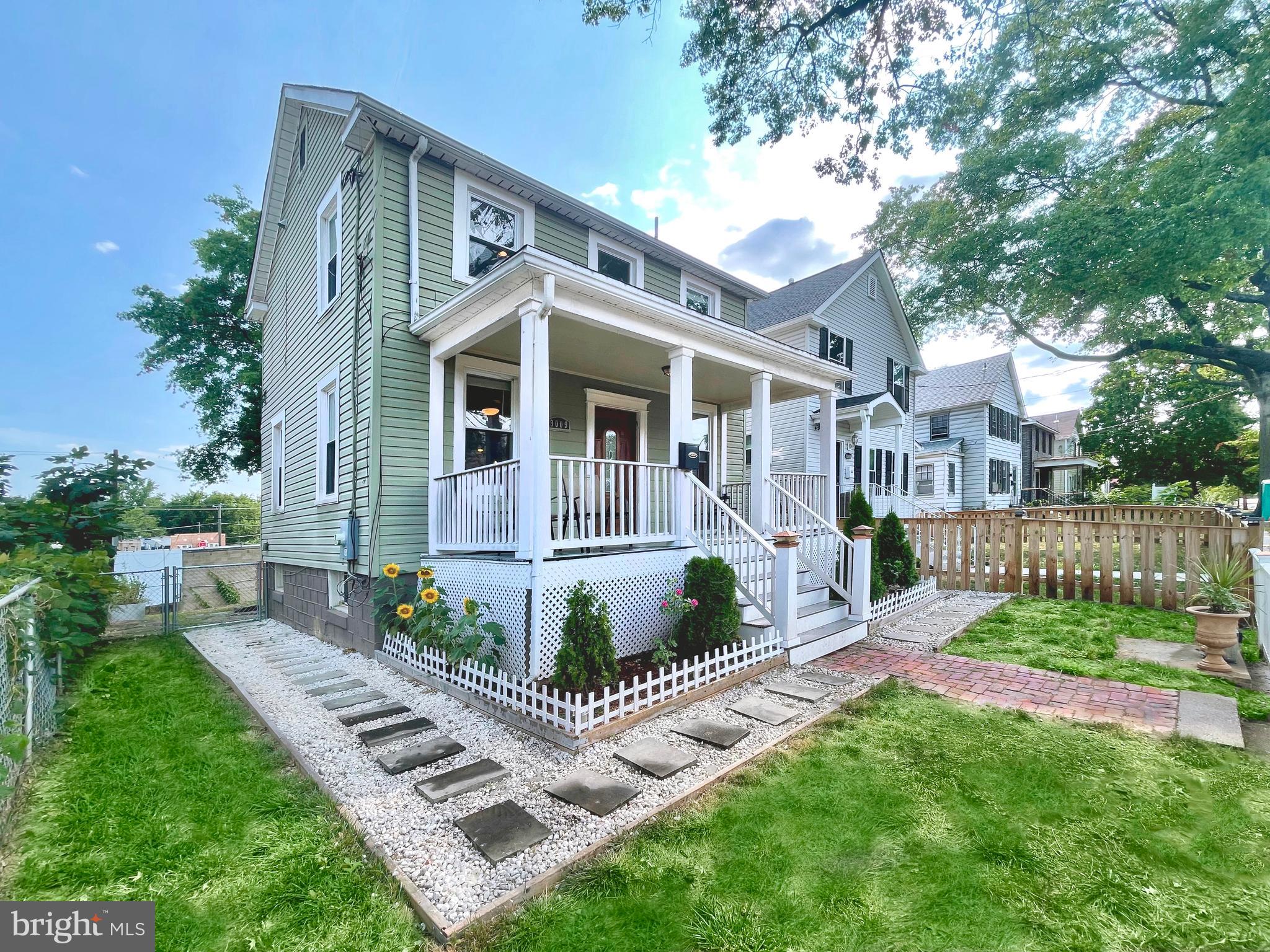 3009 OTIS STREET NE