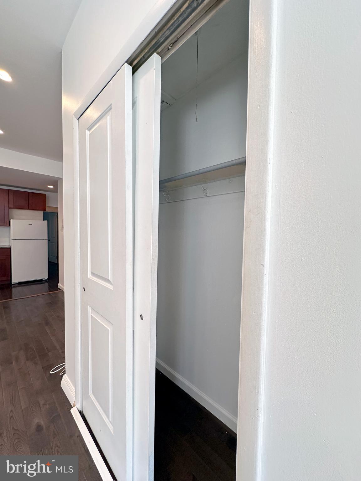 QUEEN VILLAGE - Residential Lease