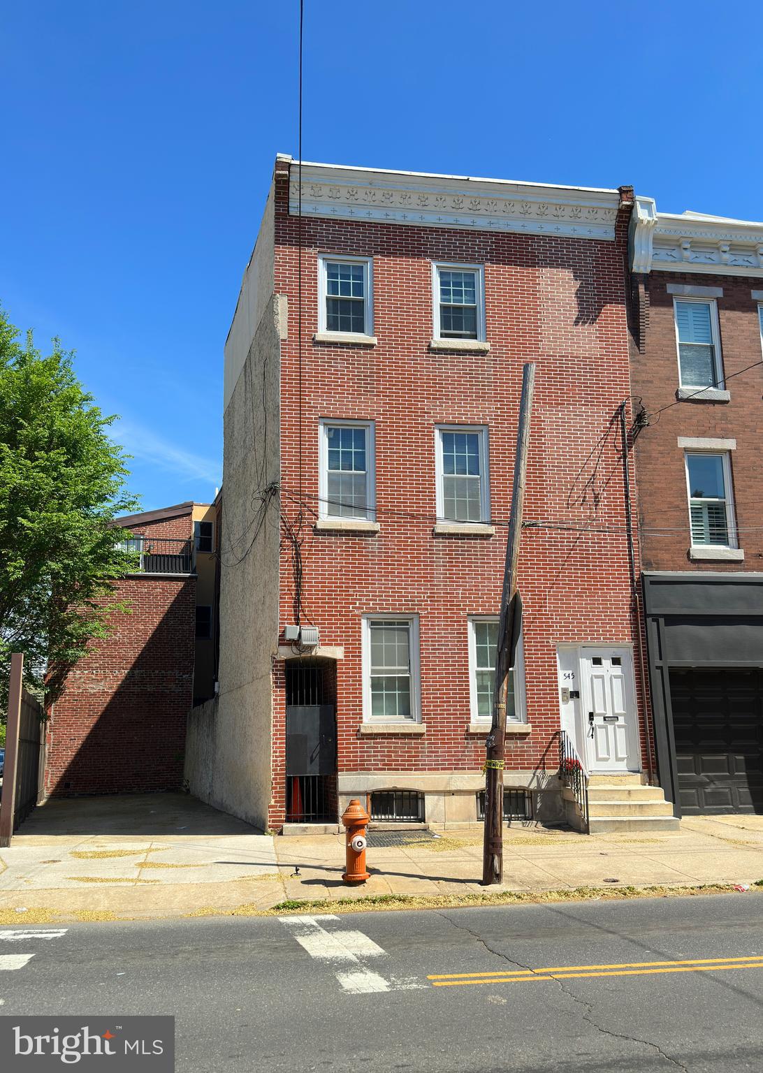 QUEEN VILLAGE - Residential Lease