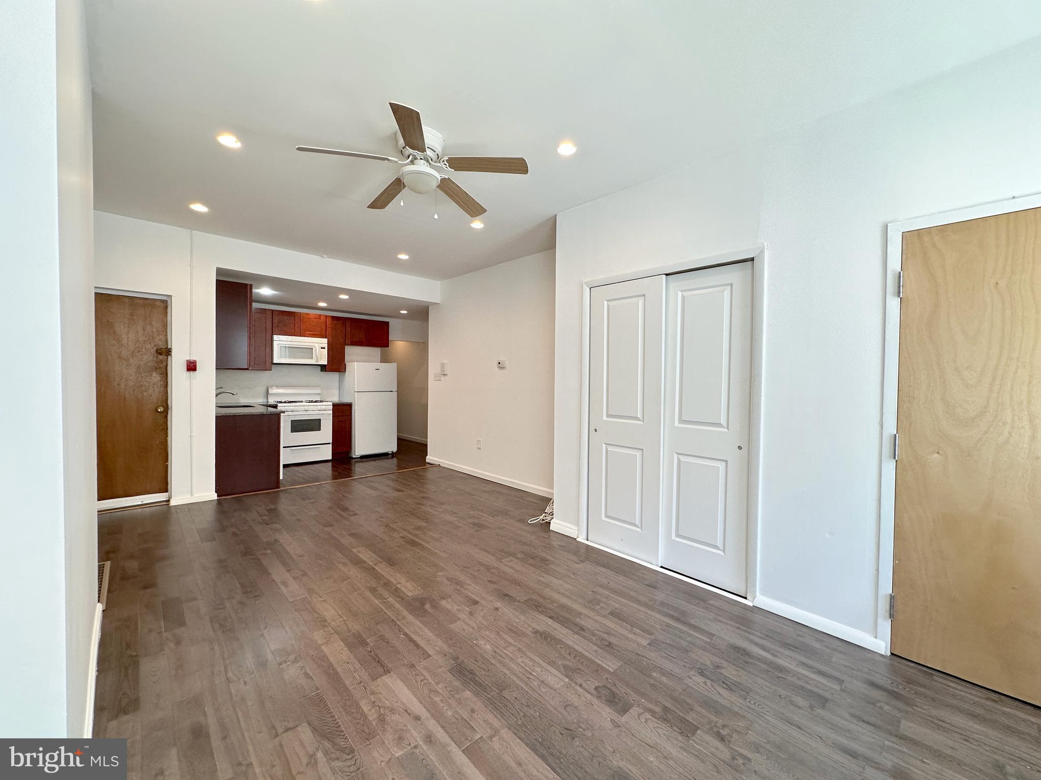 QUEEN VILLAGE - Residential Lease