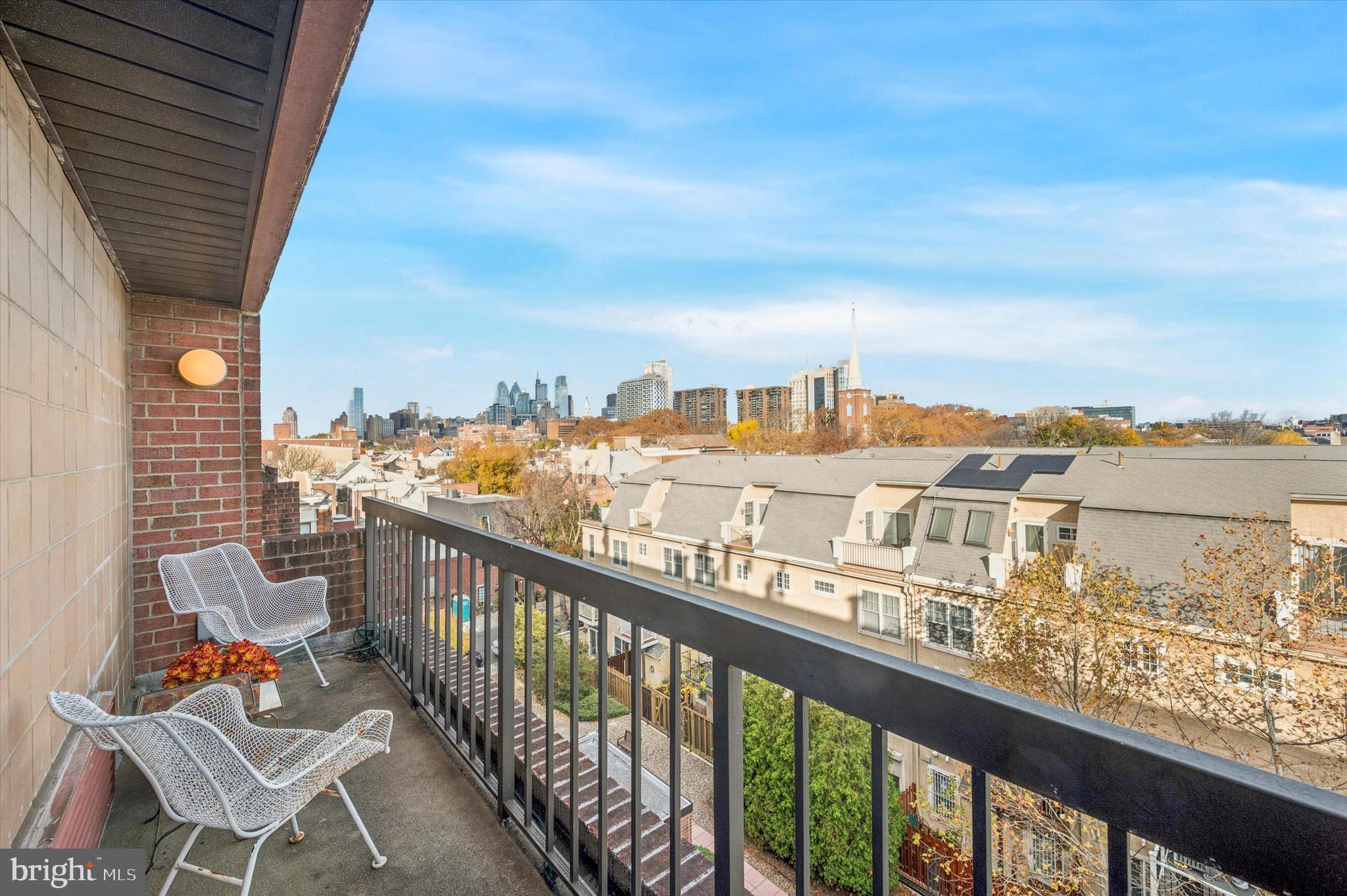 SOCIETY HILL - Residential