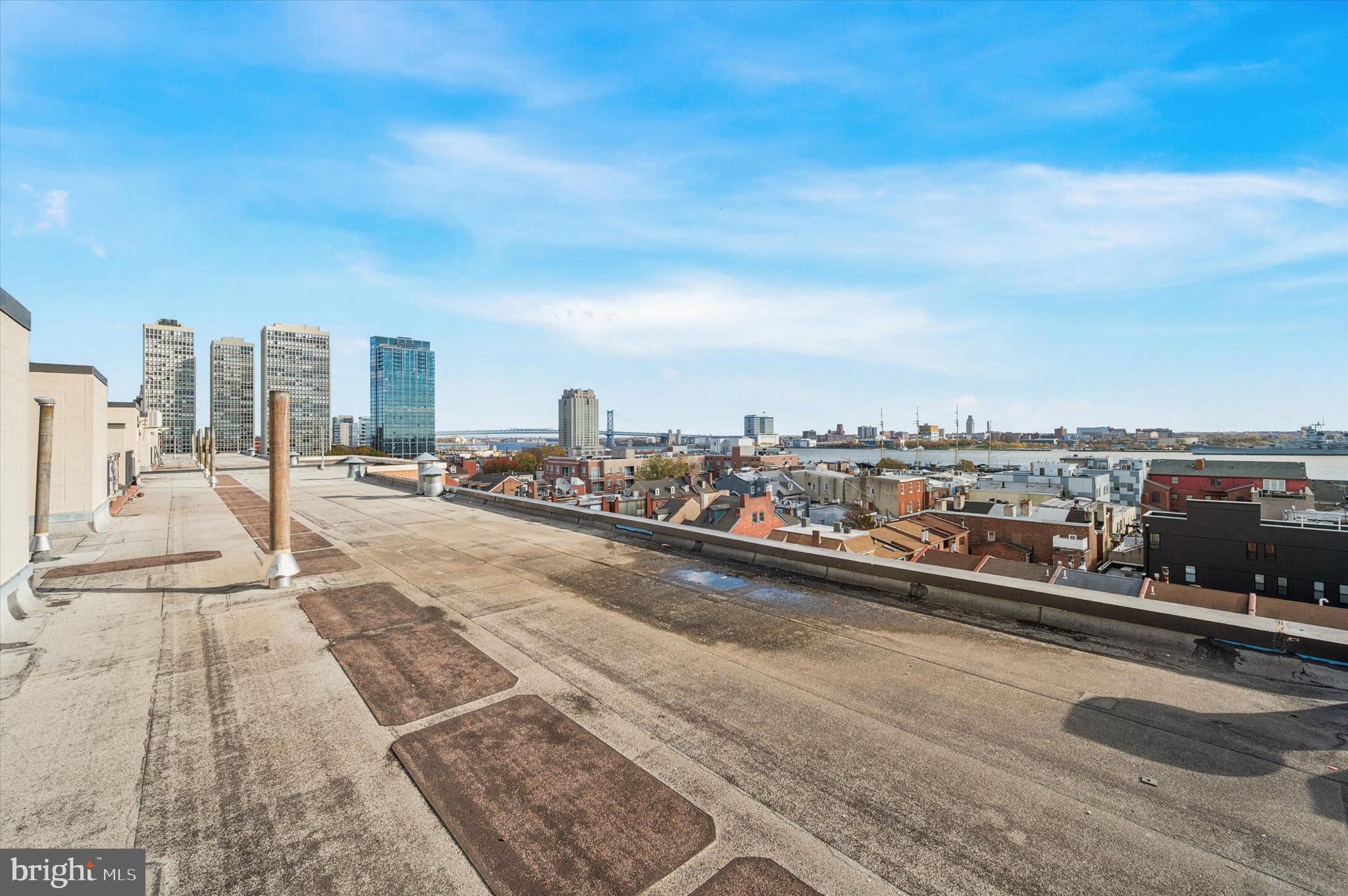 SOCIETY HILL - Residential