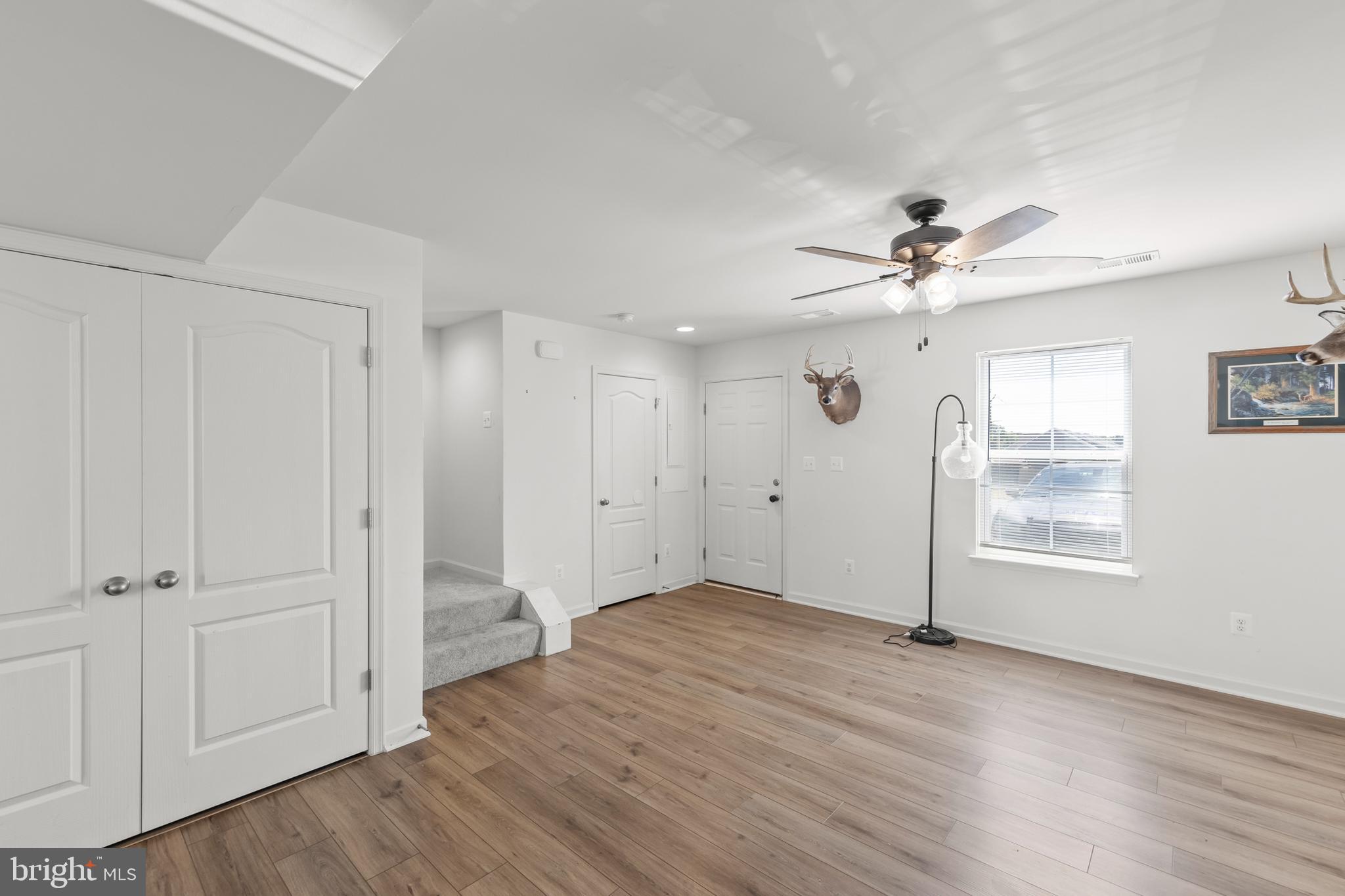 WHISPERING PINES - Residential