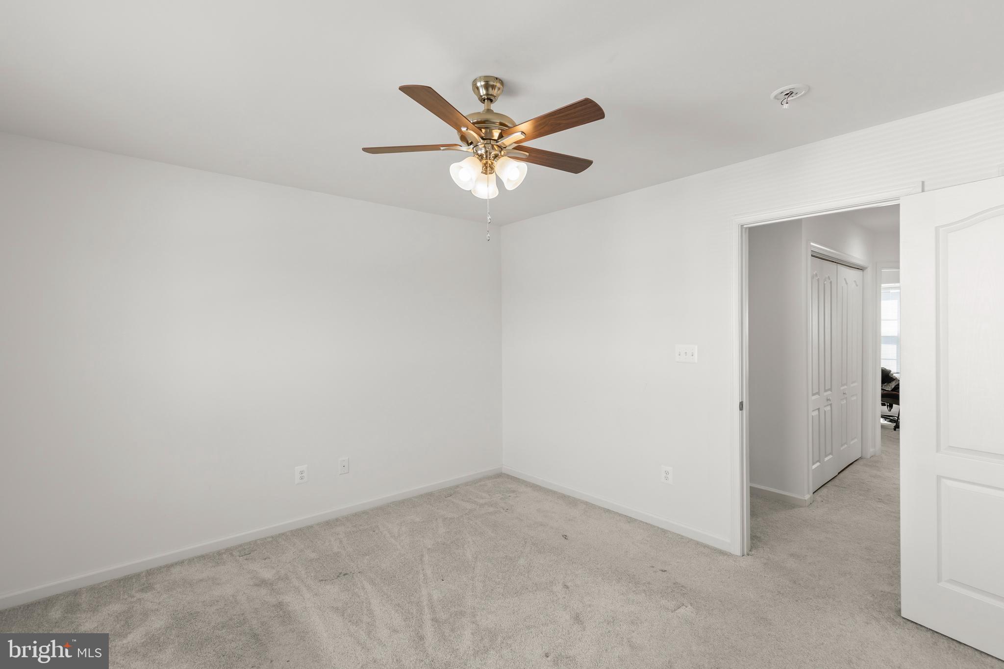 WHISPERING PINES - Residential