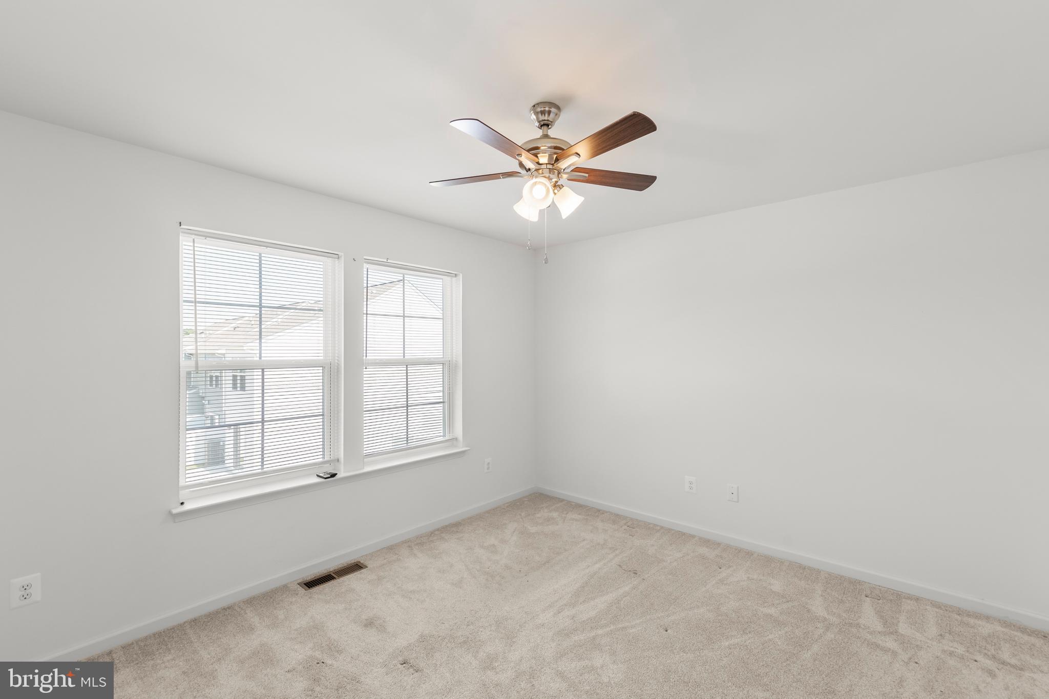 WHISPERING PINES - Residential