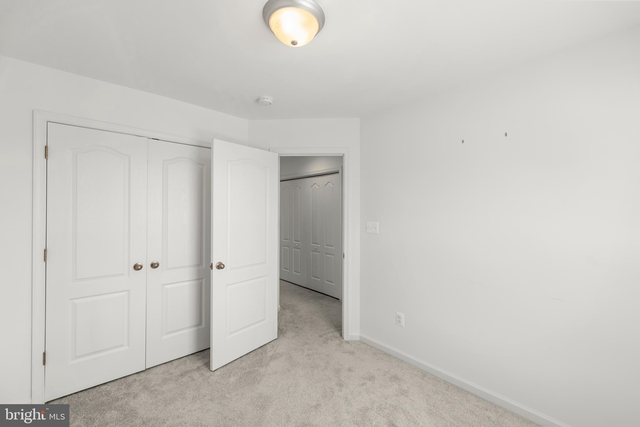 WHISPERING PINES - Residential