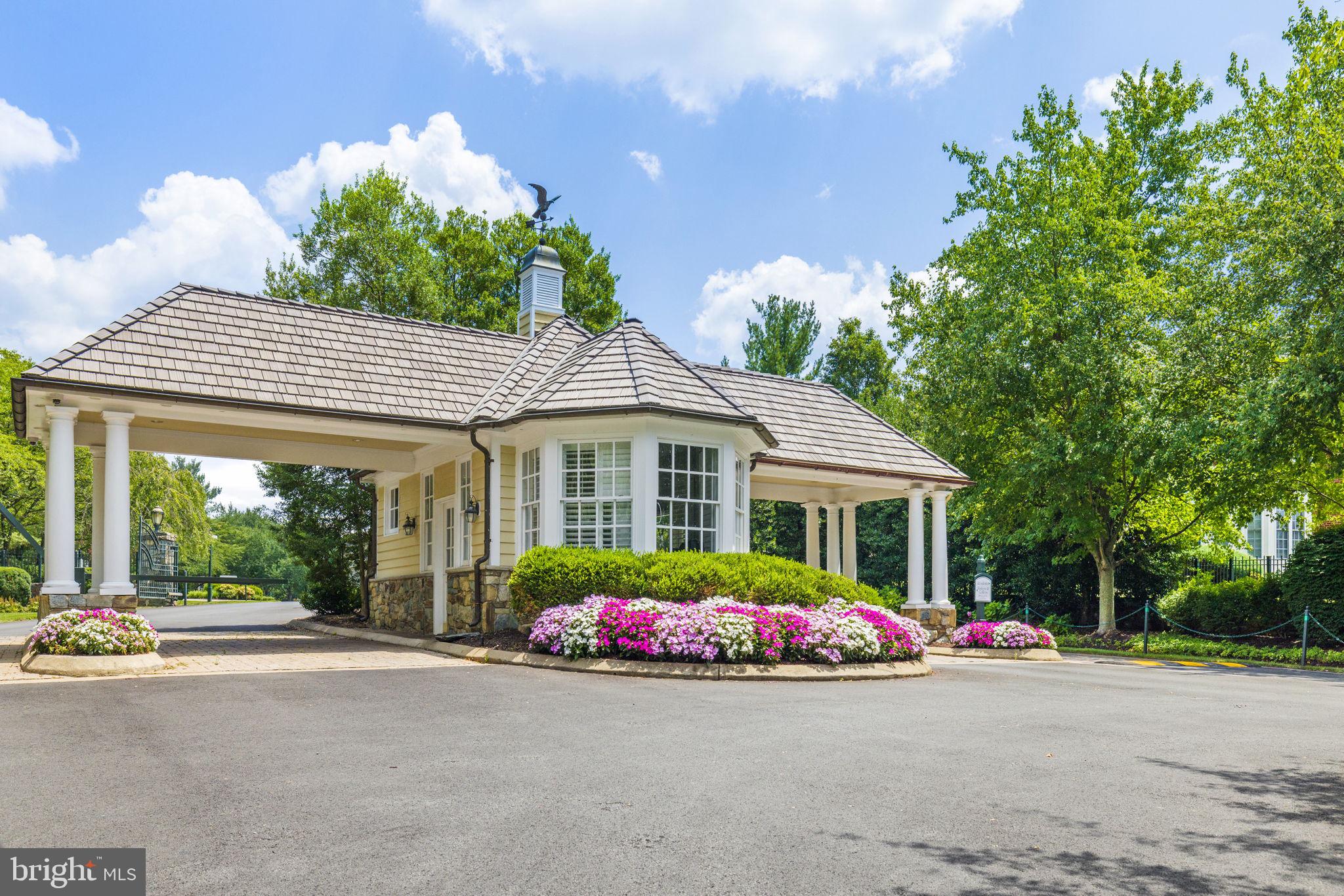 RIVER CREEK - Residential