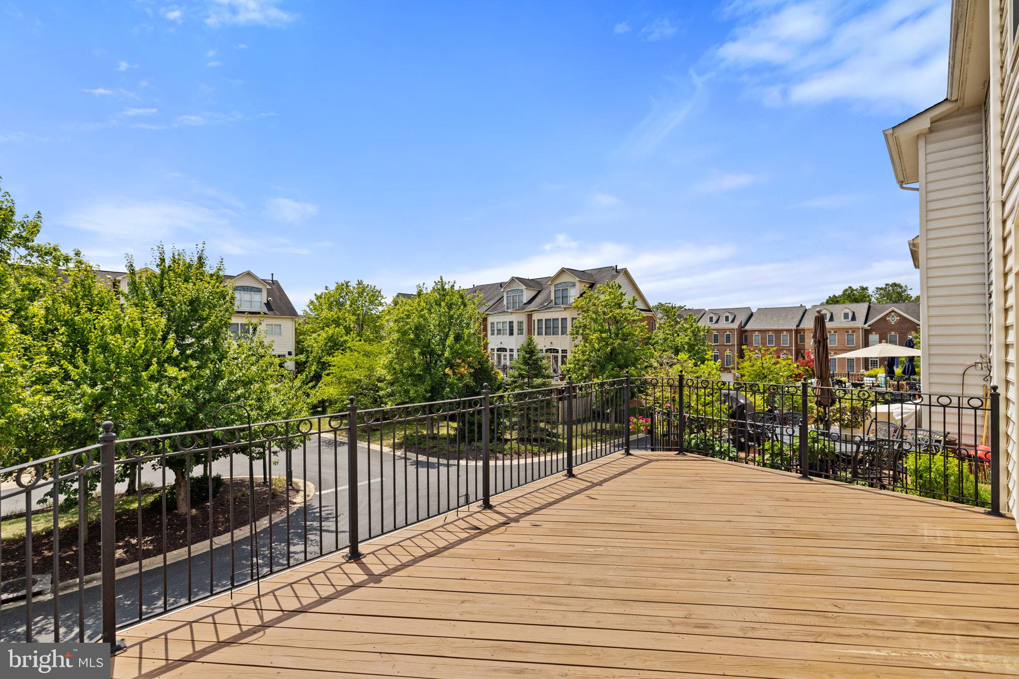 RIVER CREEK - Residential