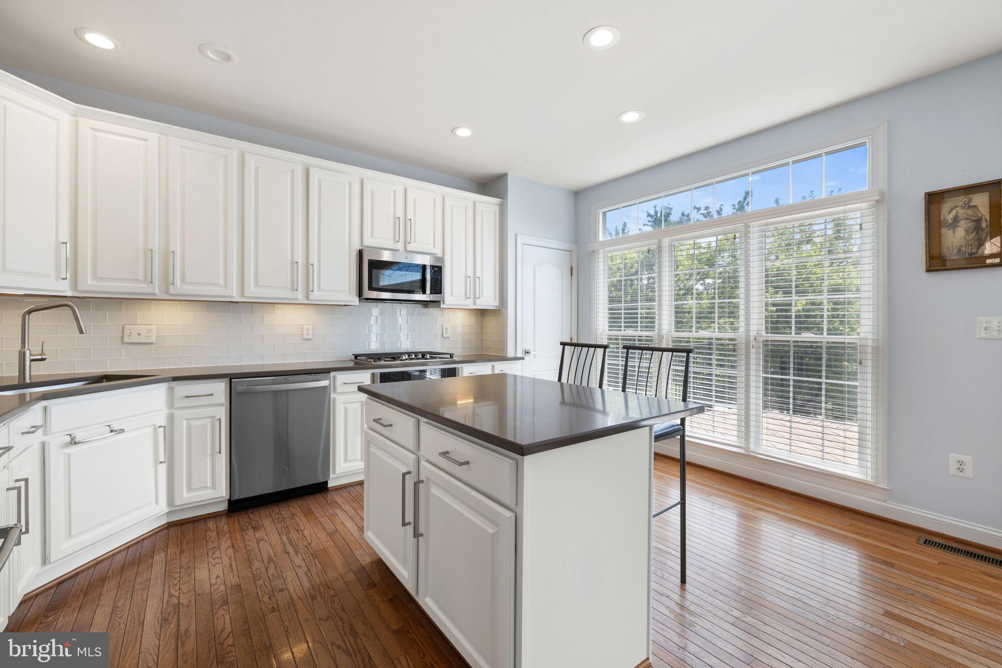 RIVER CREEK - Residential