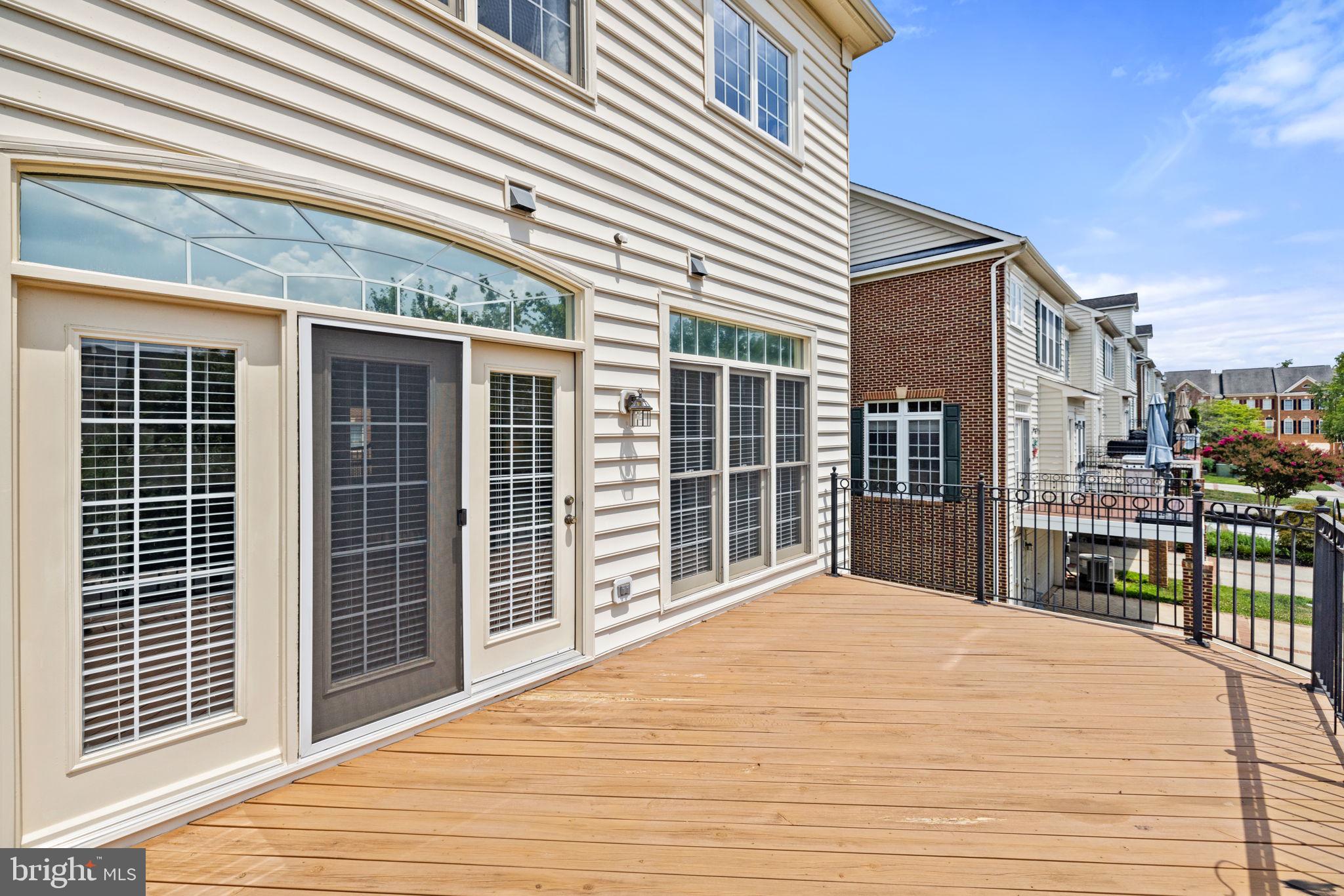 RIVER CREEK - Residential