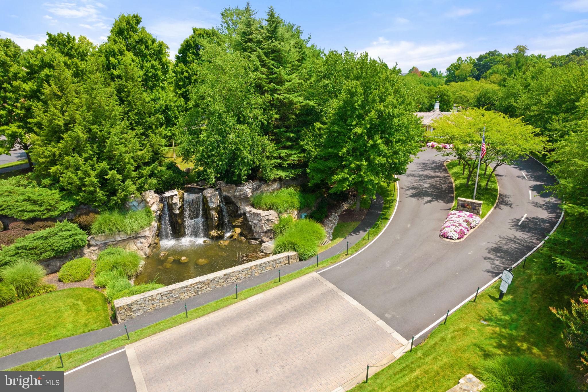 RIVER CREEK - Residential