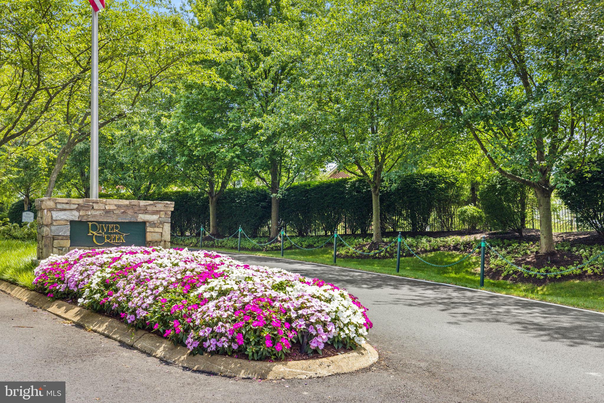 RIVER CREEK - Residential