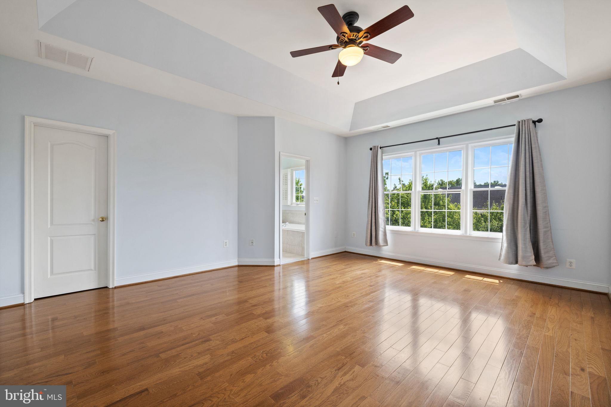 RIVER CREEK - Residential