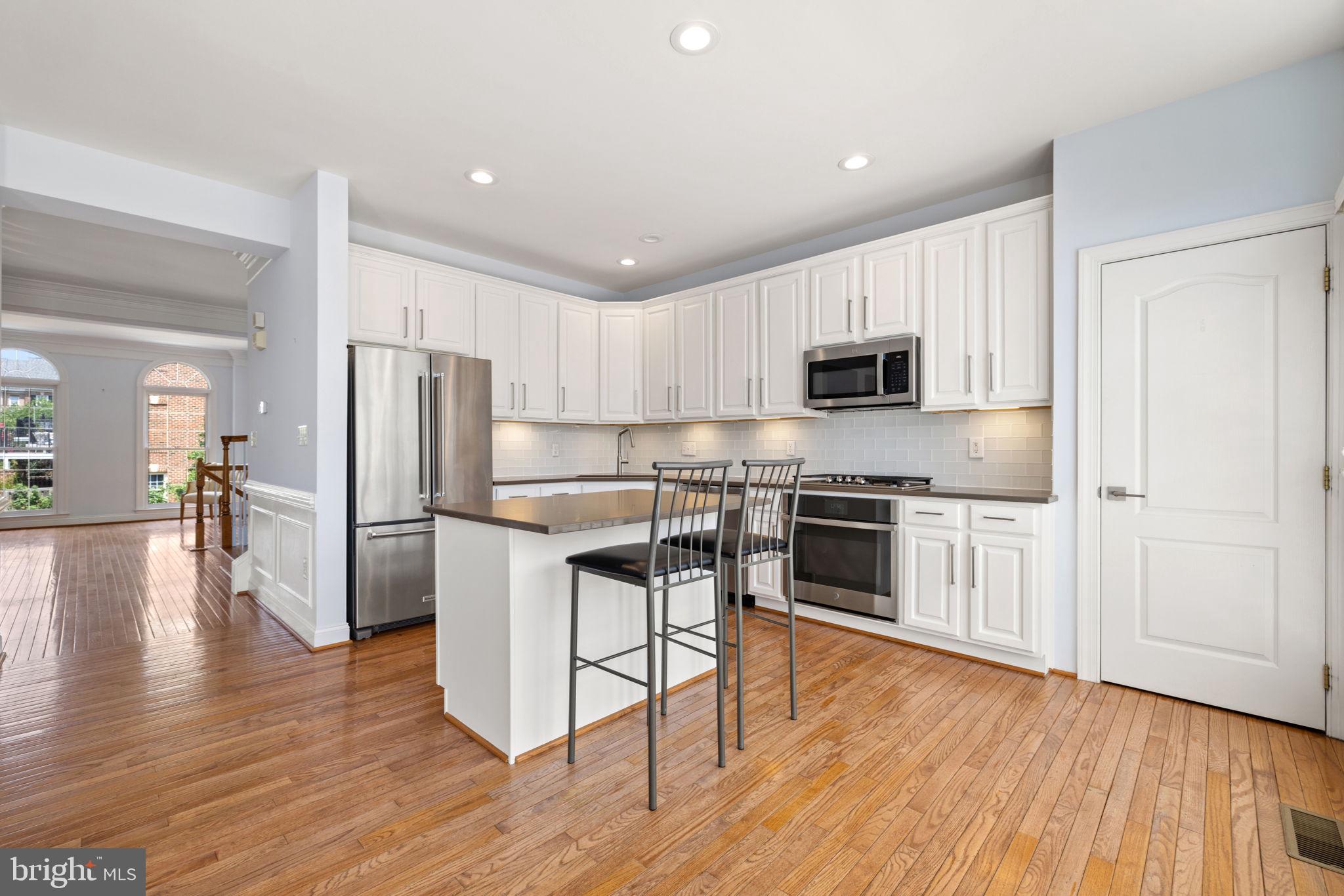 RIVER CREEK - Residential