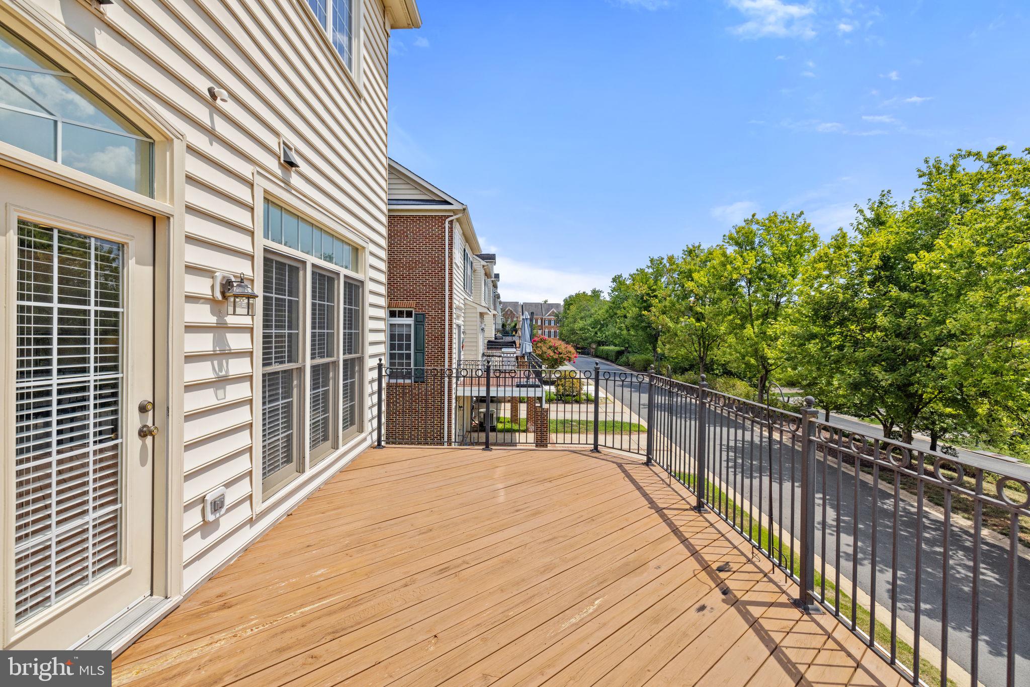 RIVER CREEK - Residential