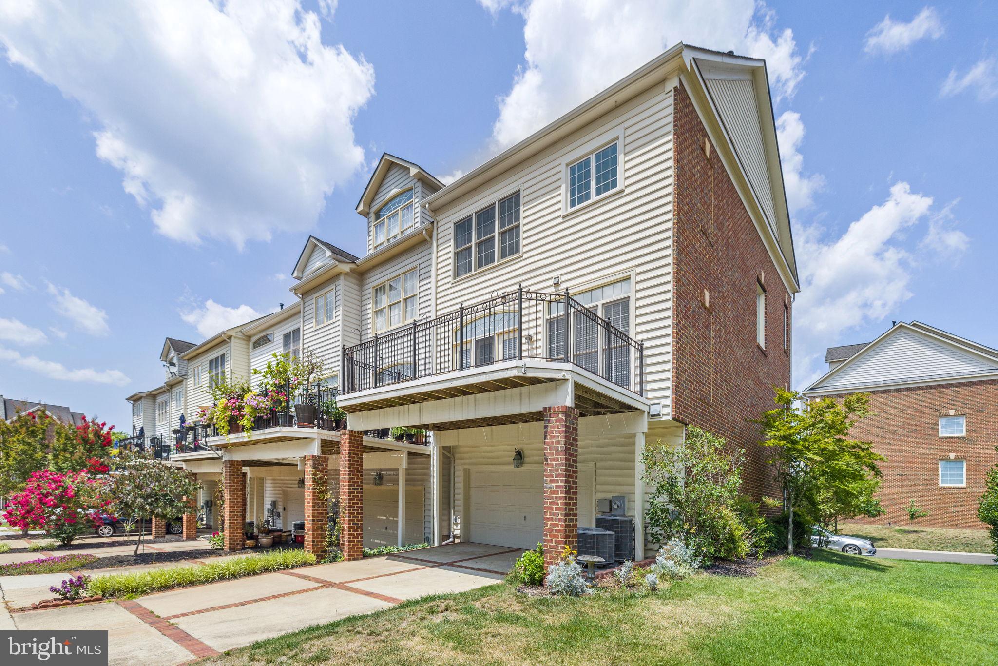 RIVER CREEK - Residential